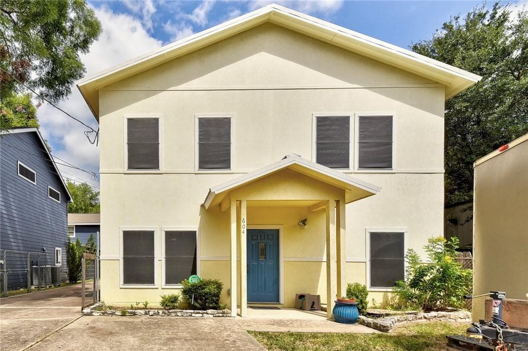 604  Fletcher St