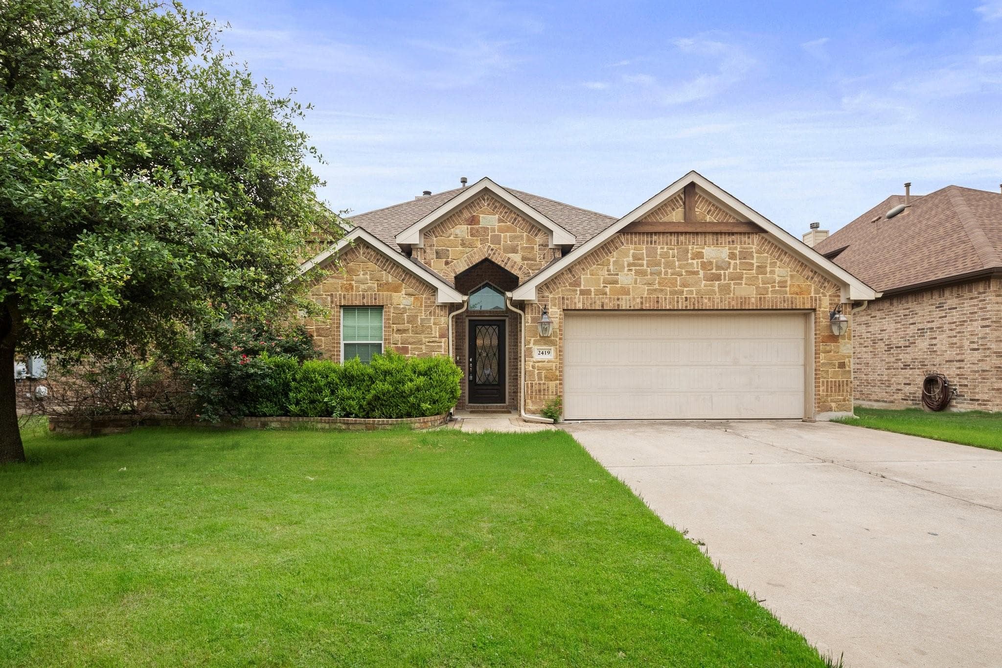 2419  Sweetwater Ln