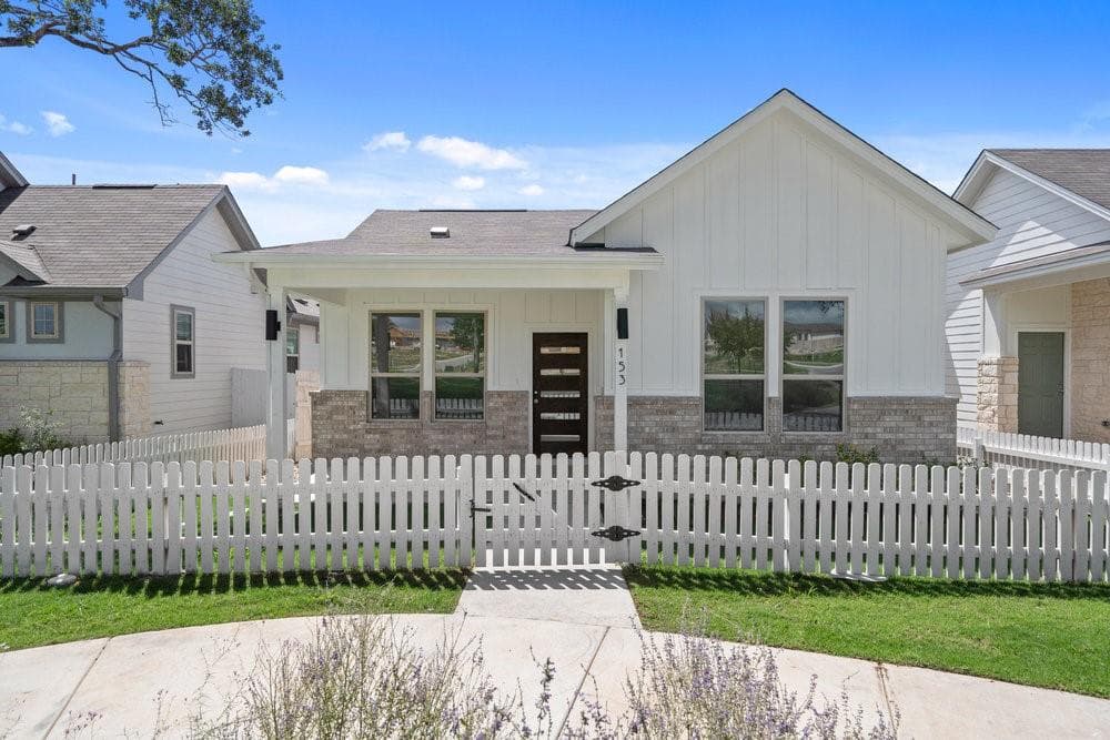 153 Greeneyes Way