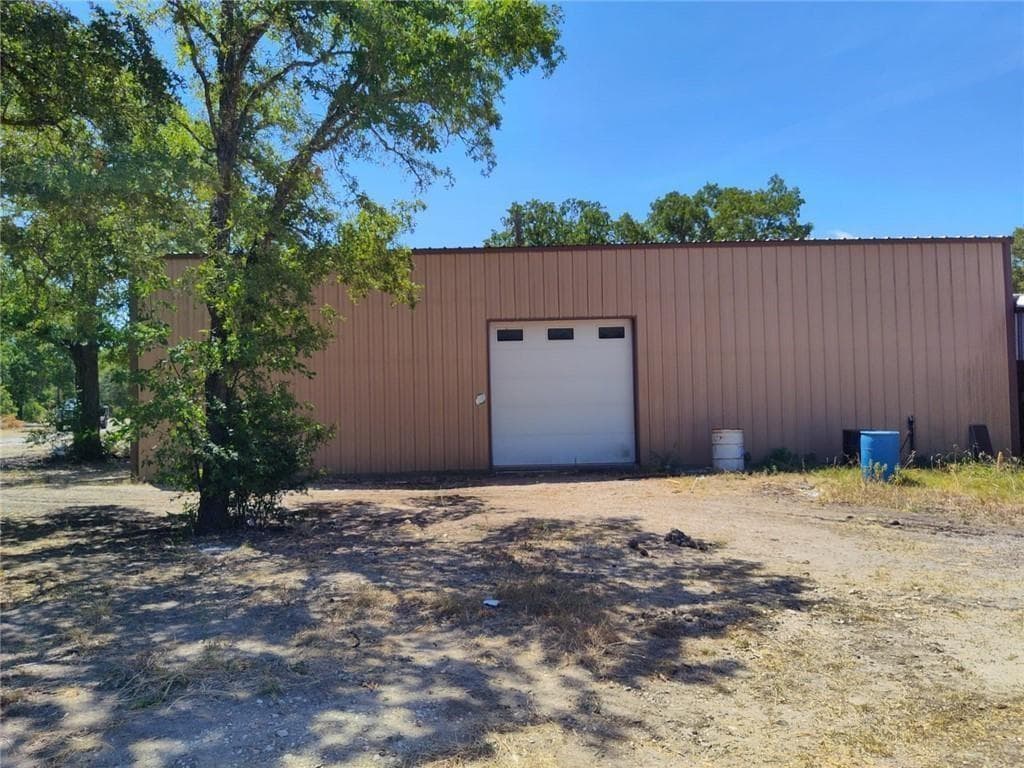 19219 Hog Eye Rd