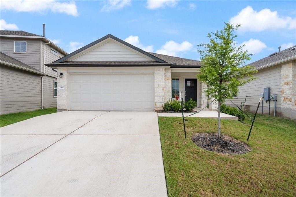 708 Shallowford Pl