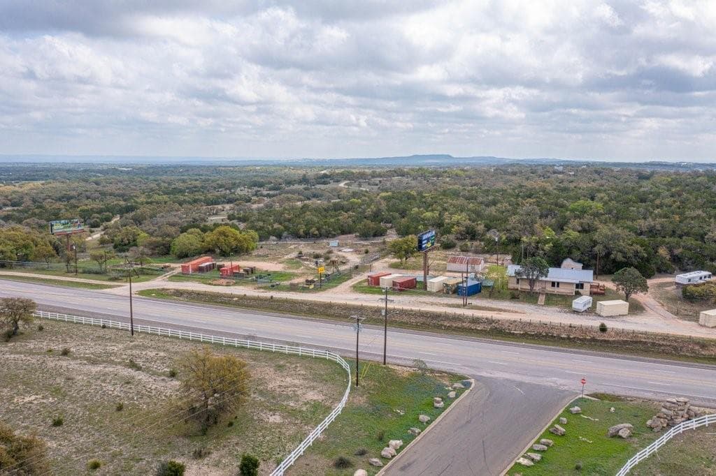 12102 Us Highway 281 None N