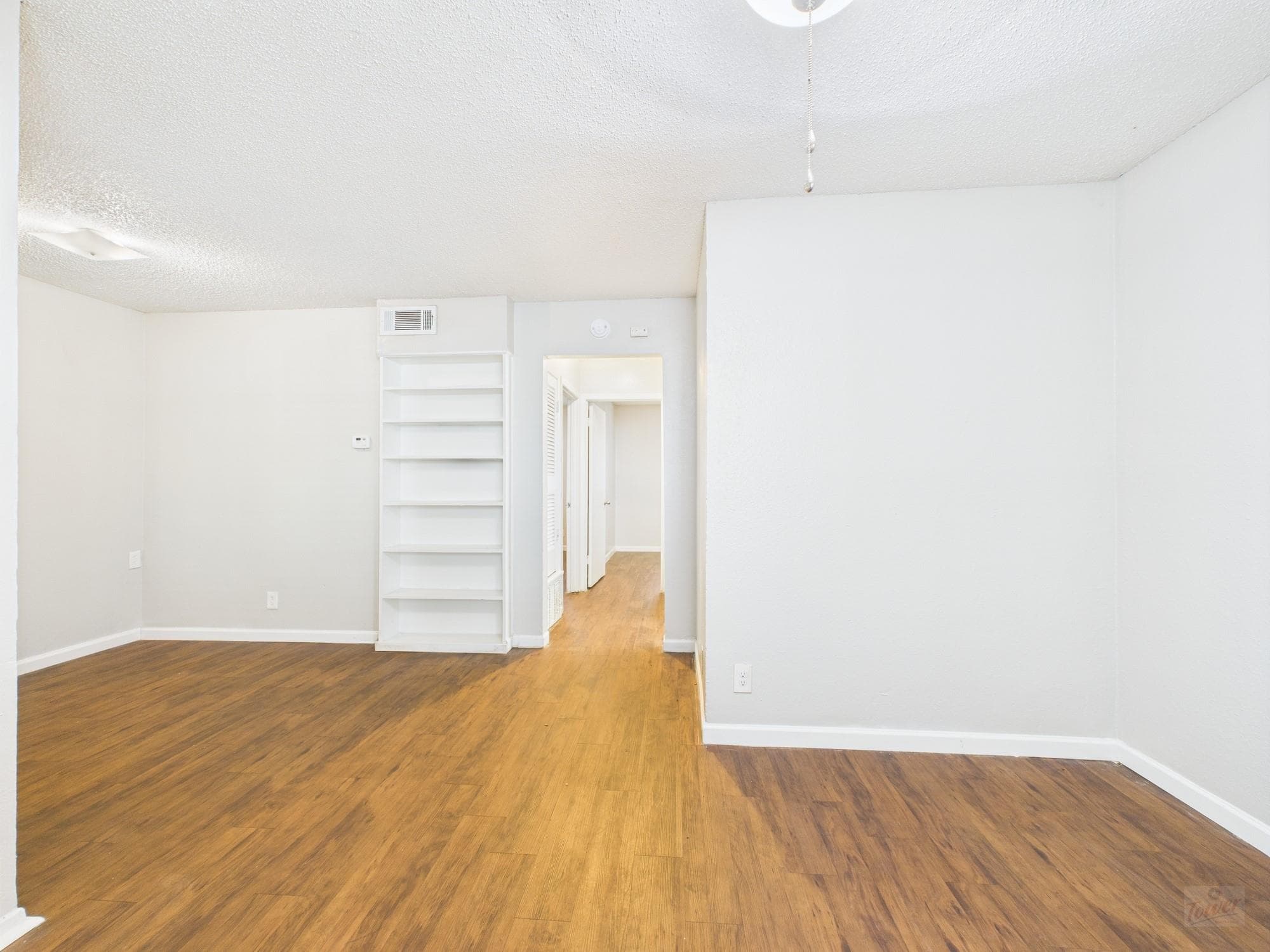 2401  Manor Rd  #136