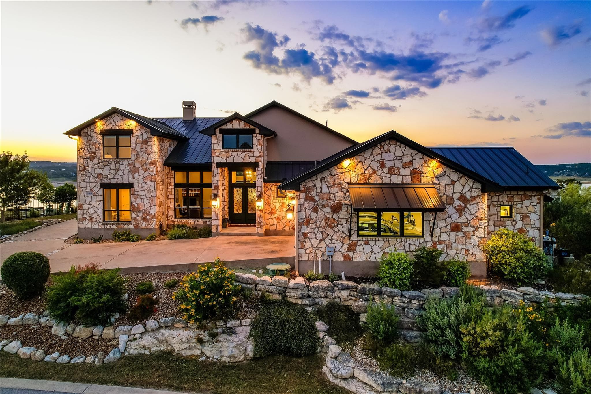 1612  Watercliffe Dr