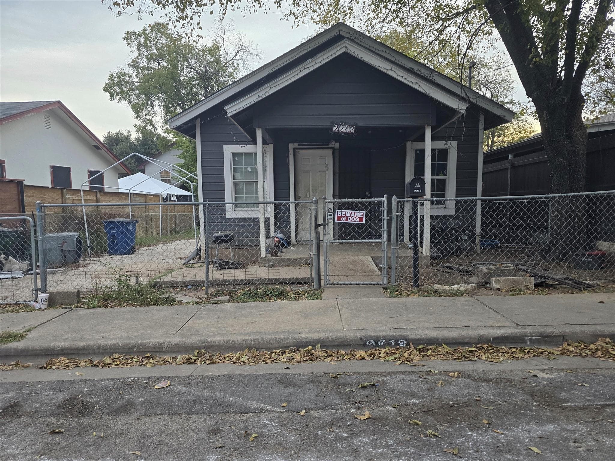 2213  Santa Maria St