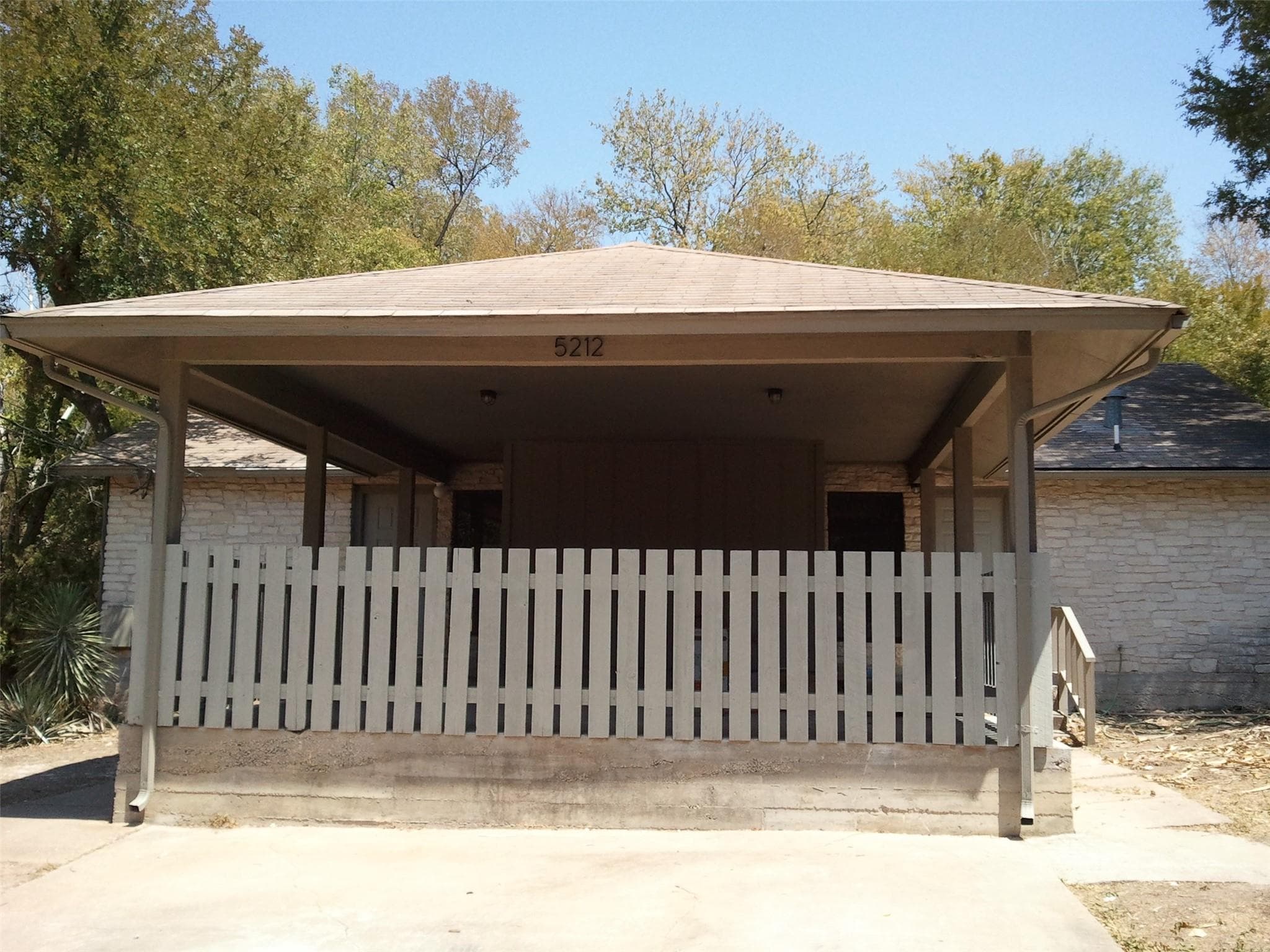 5212 Downs Dr