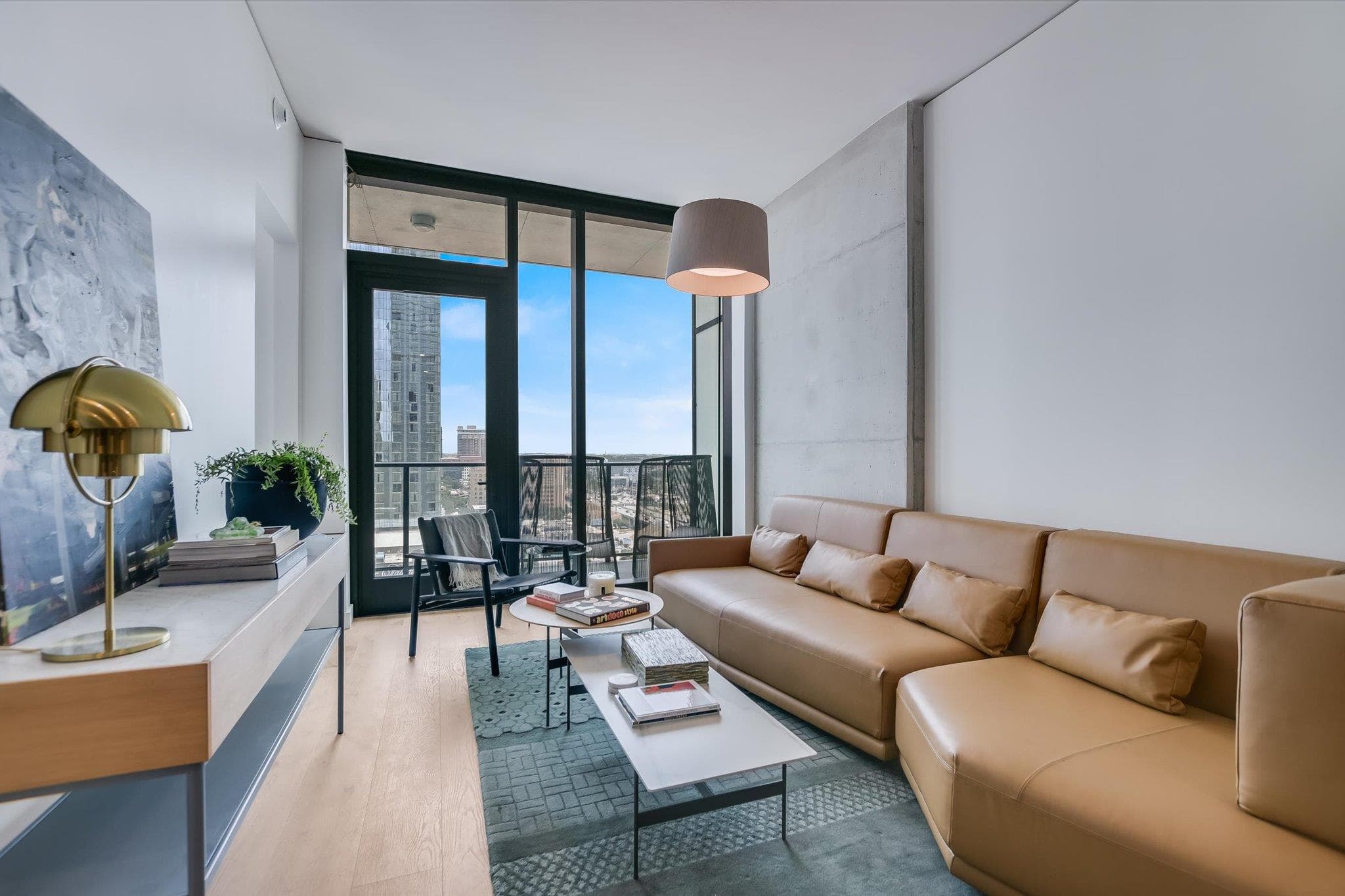 610  Davis St  #1811