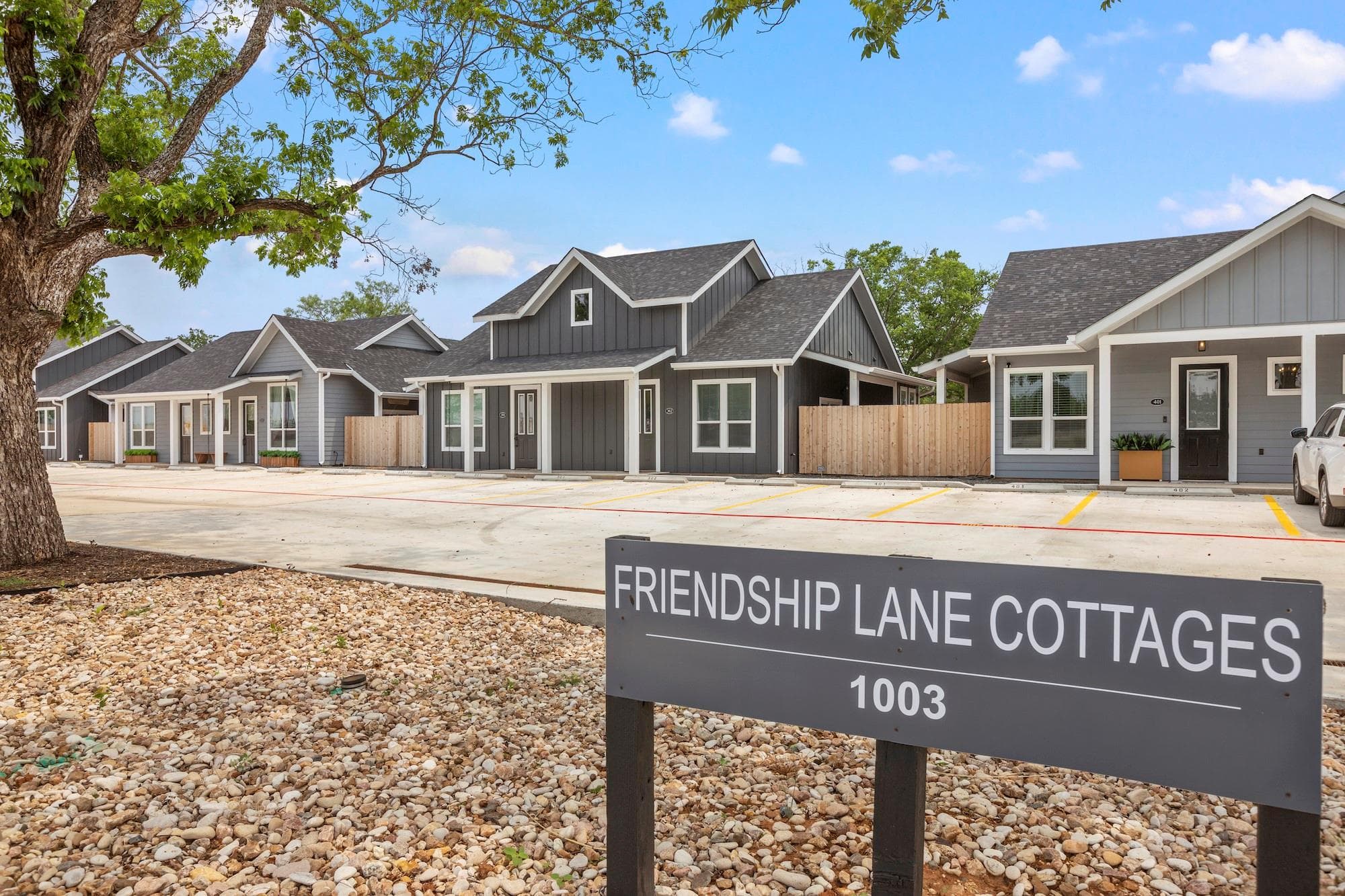 1003  Friendship Ln  #301