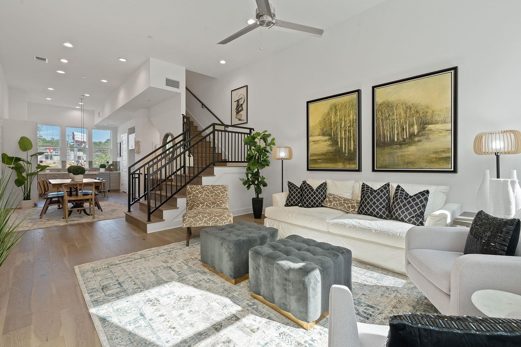 2505 Bluebonnet Ln #3