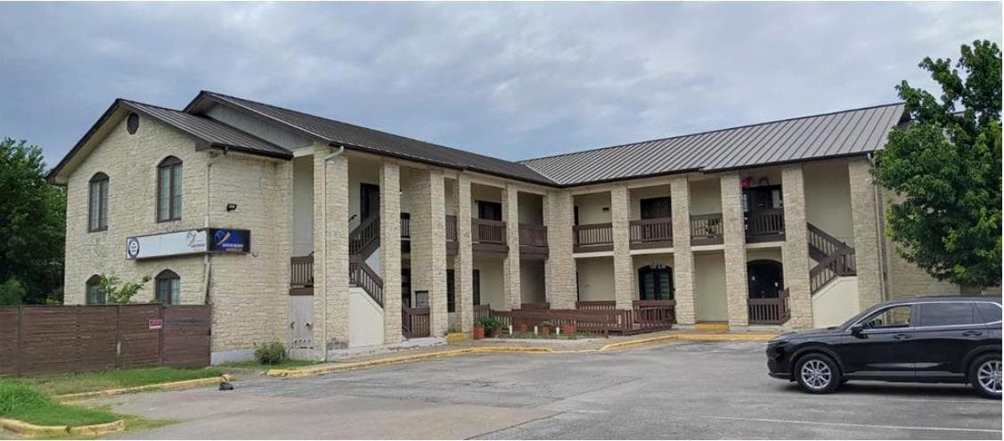 611  Carpenter Ave  #201