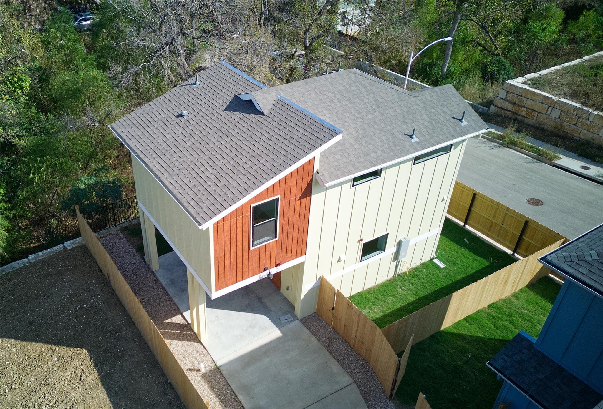 2608  Bristol Dr  #B