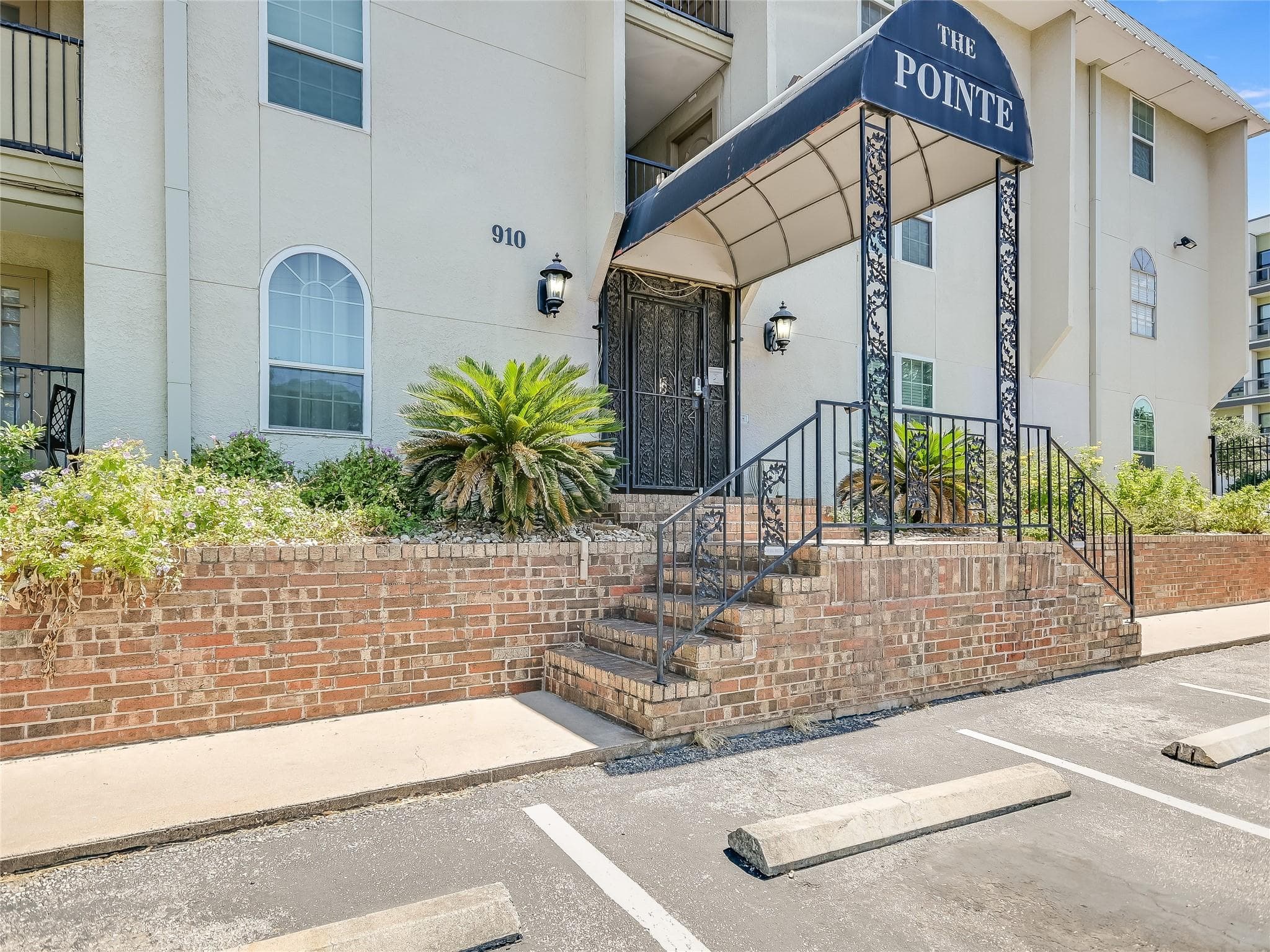 910  Duncan Ln  #31