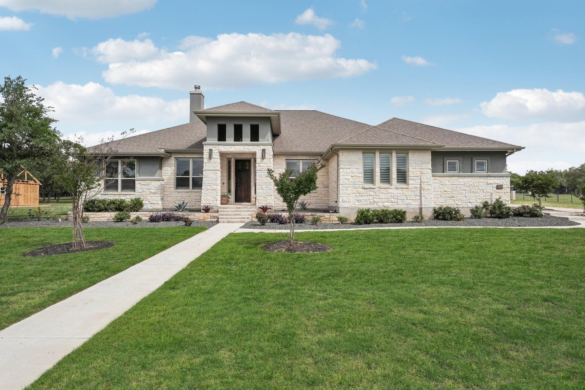 300  Red Mulberry Way