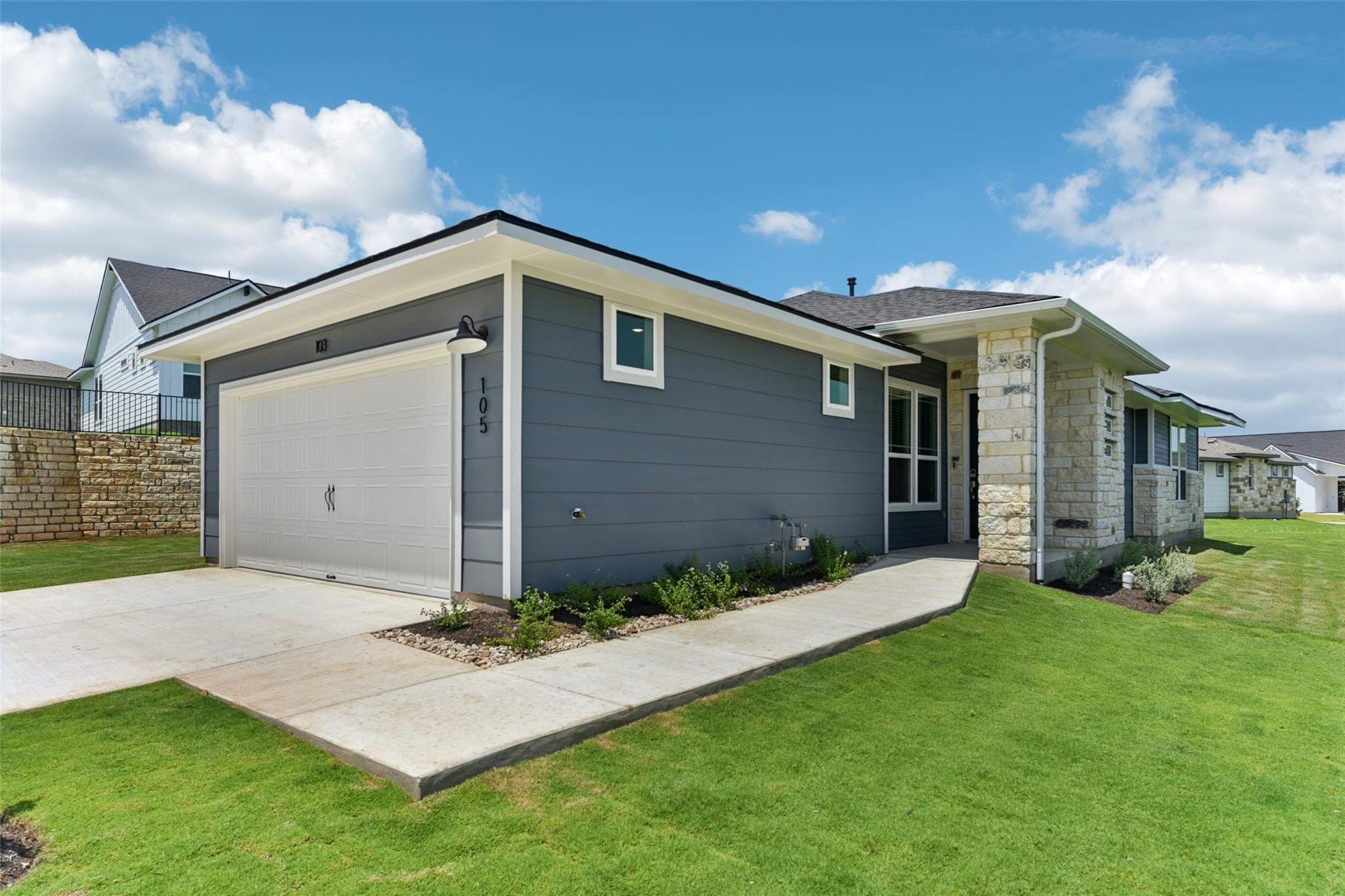 105  Antoinette Way  #103