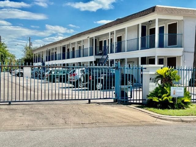 4709 HARMON Ave #322