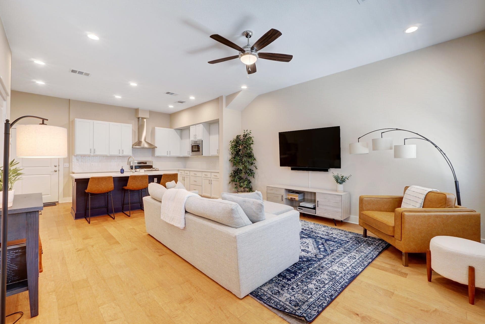2520  Bluebonnet Ln  #41