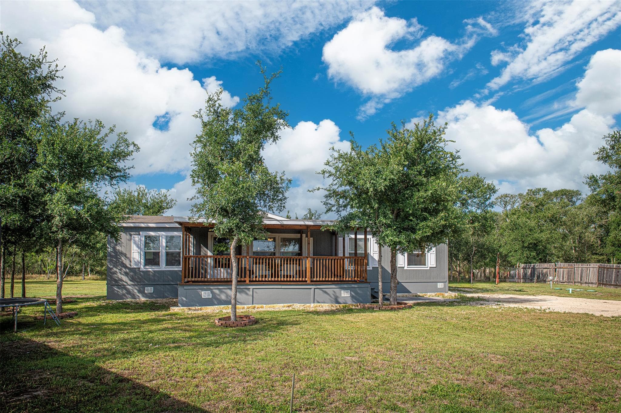 112  Jabali St
