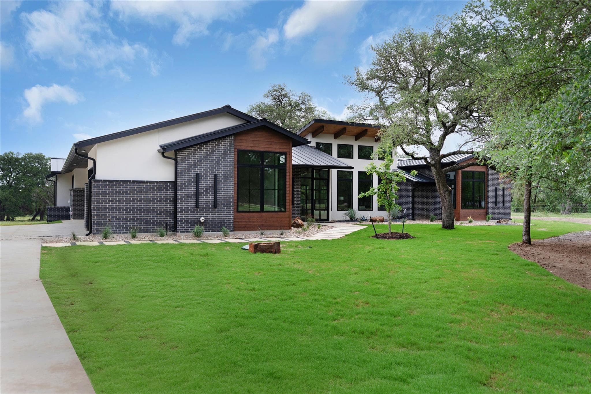 8341  Brewer Ln