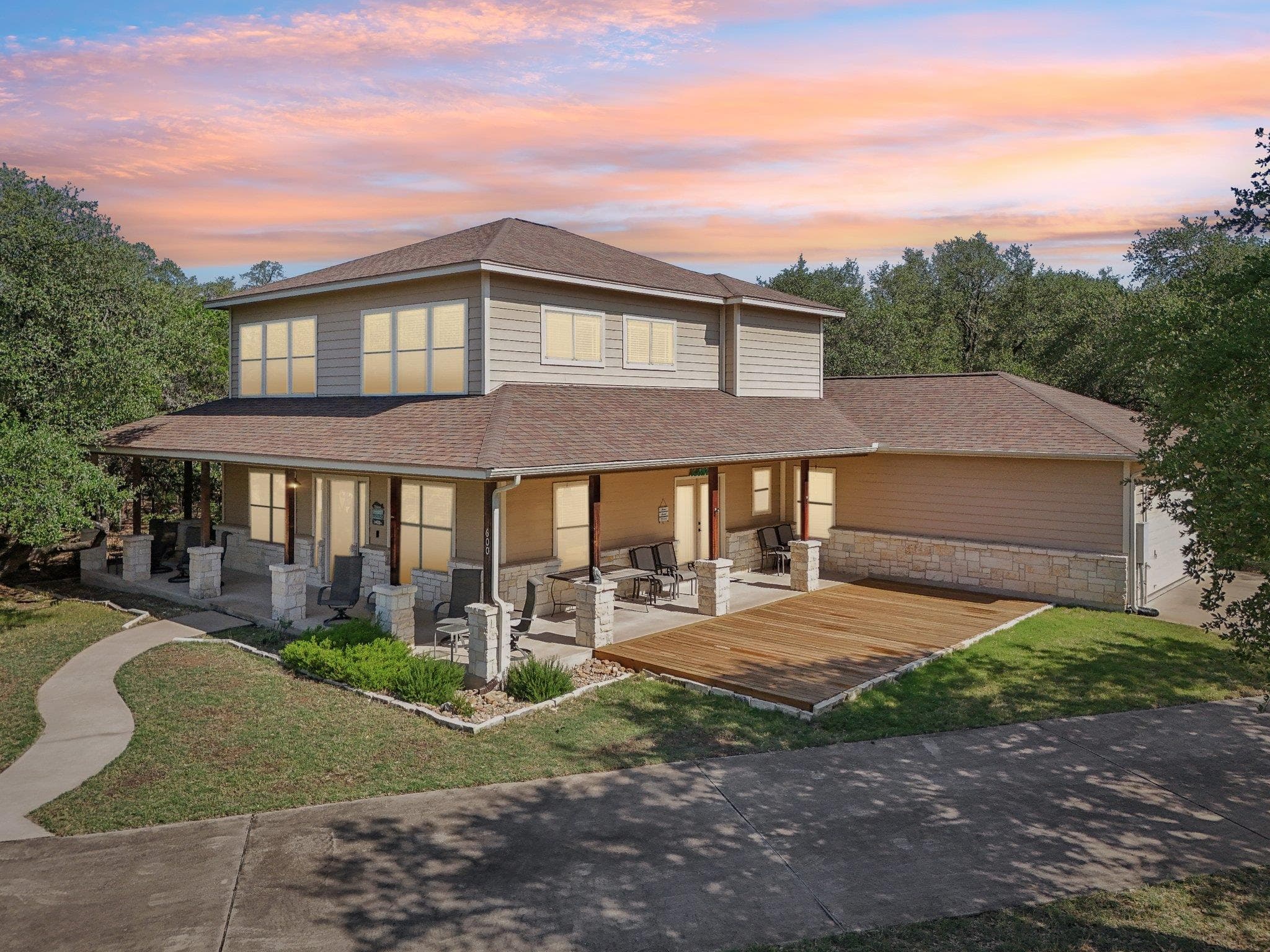600  Augusta Cir N