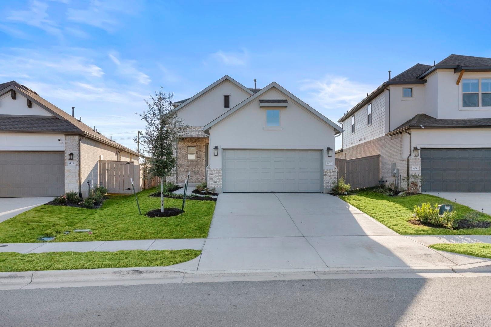 408  Bloomington Loop