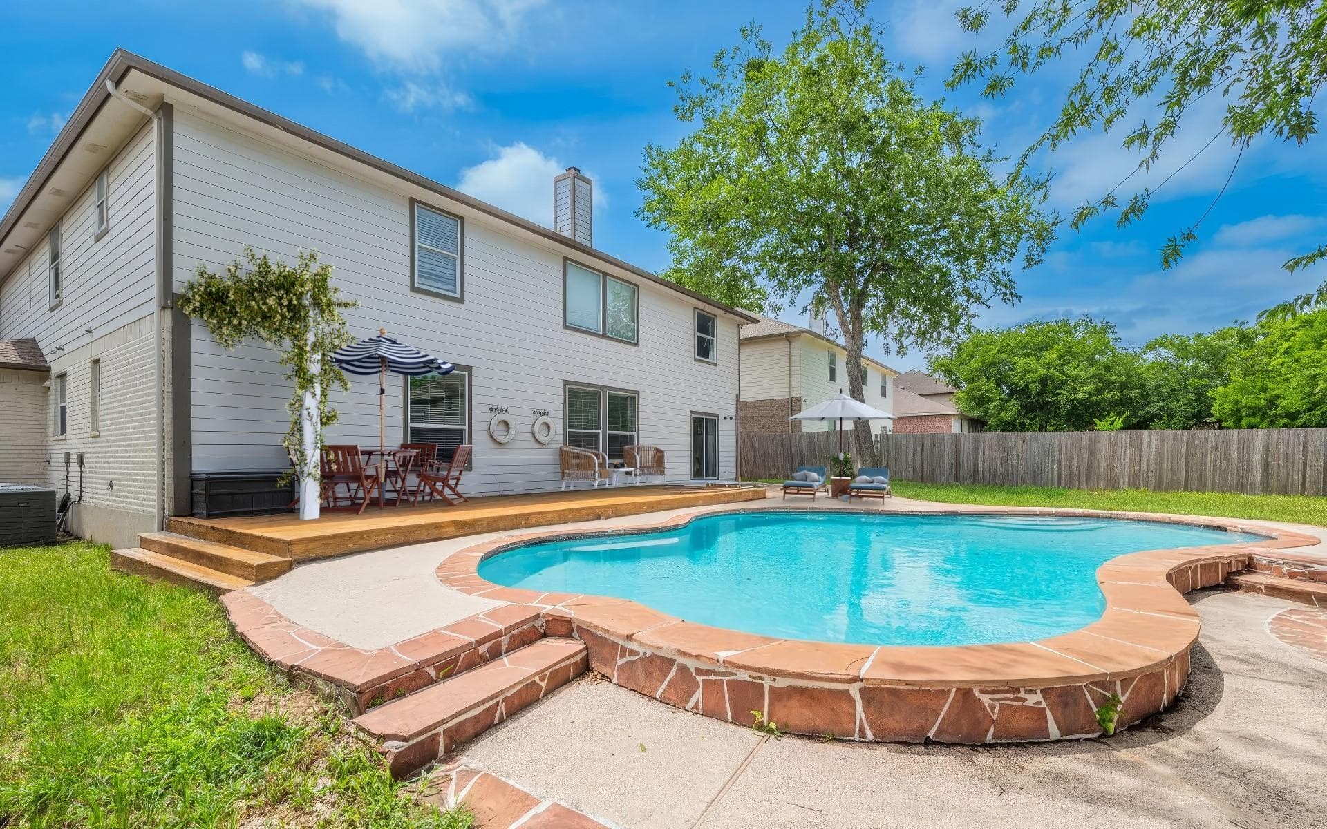 208  Settlers Valley Dr  