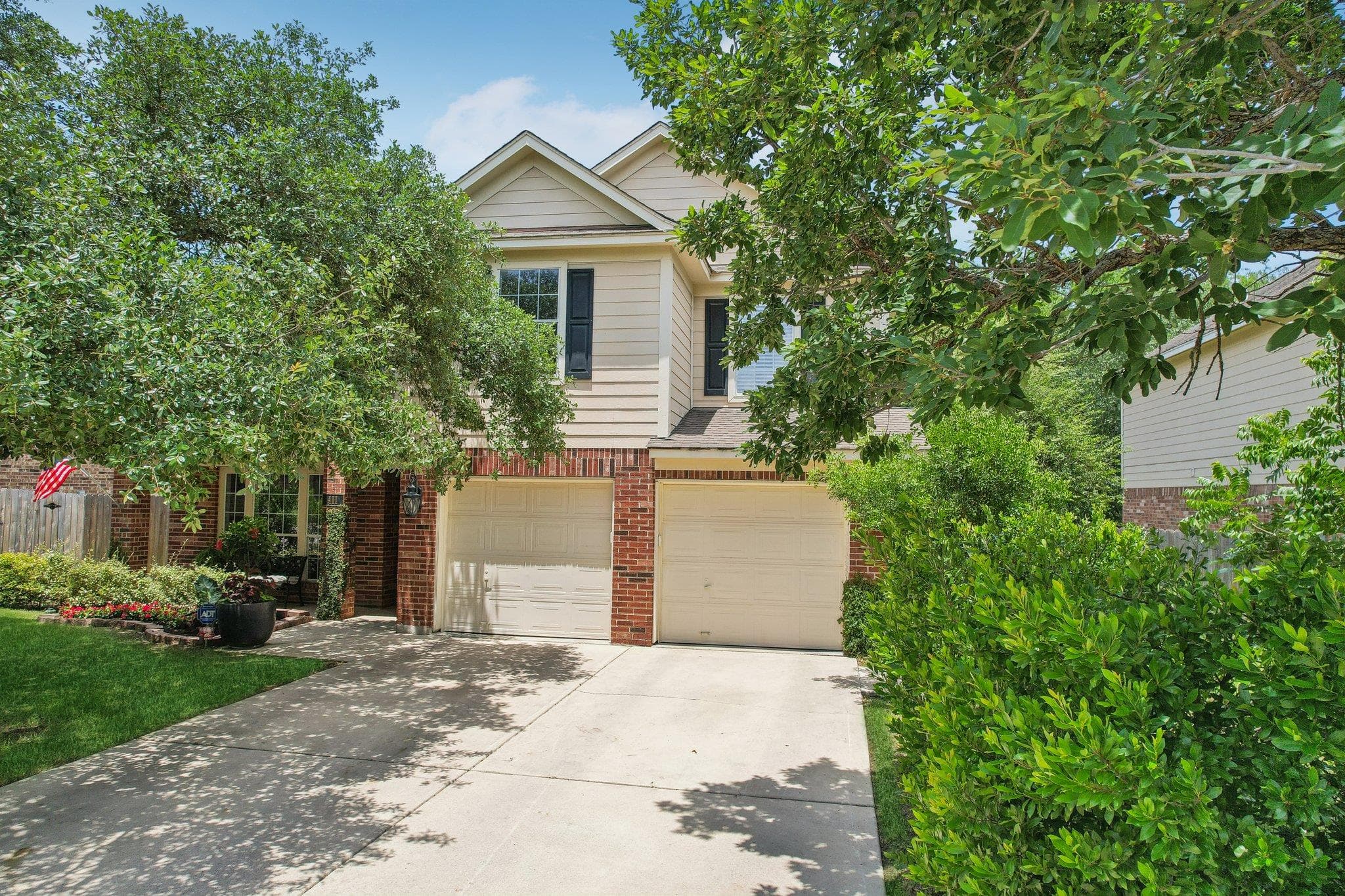 111  Hiver Circle Cir  