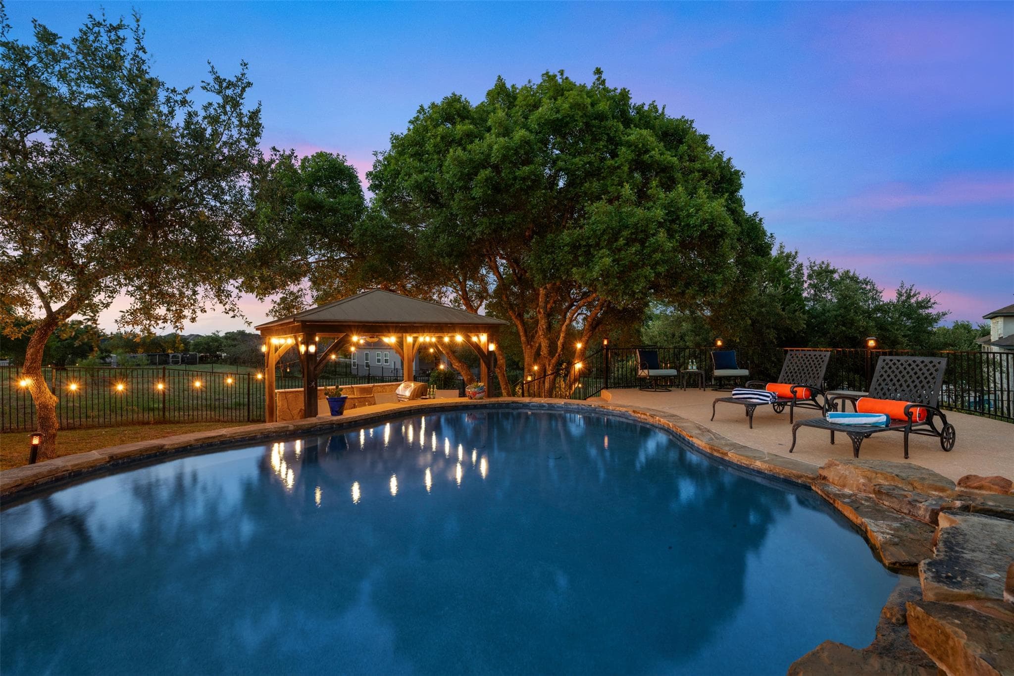 105  Cerro Picacho Trl