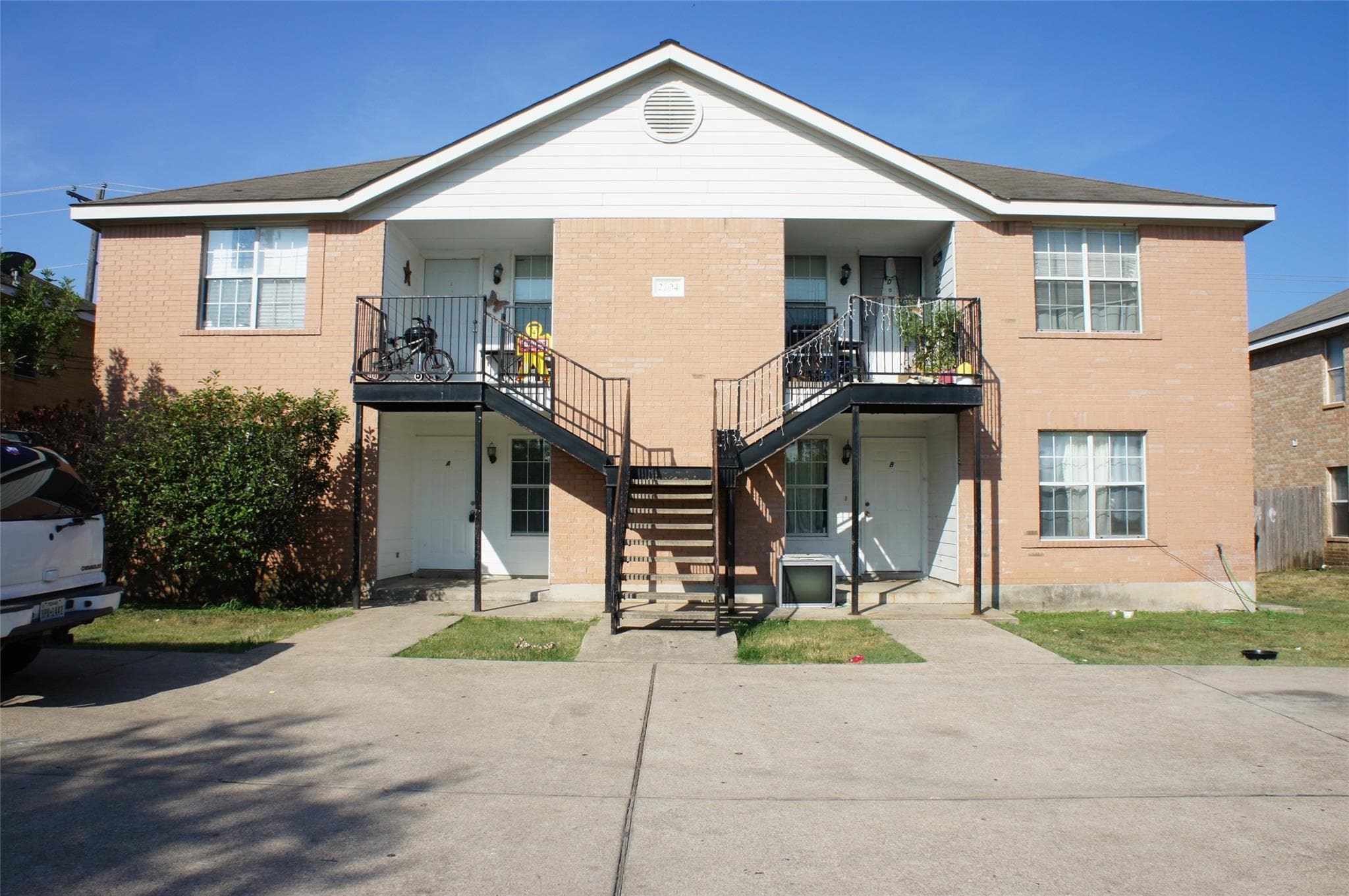 2204 Katy Ln #B