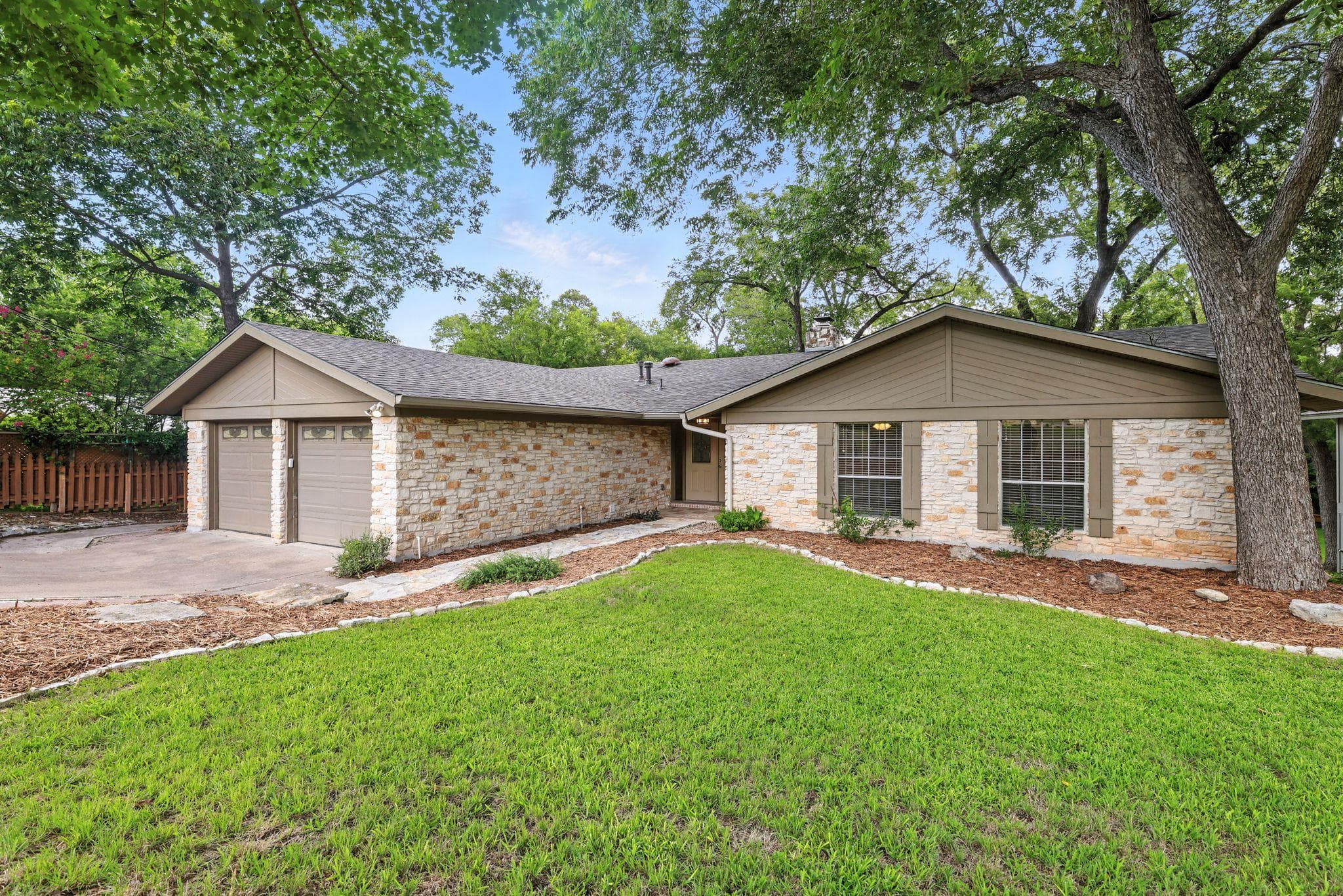 11915  River Oaks Trl