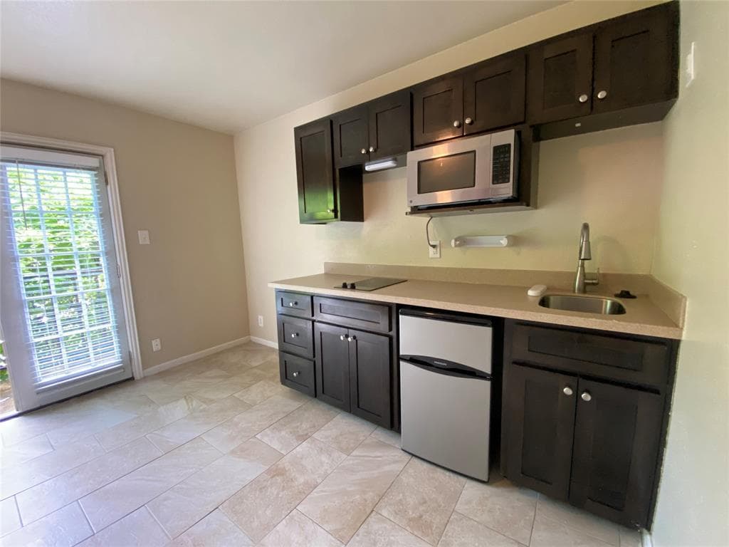 2402  Rio Grande St  #3