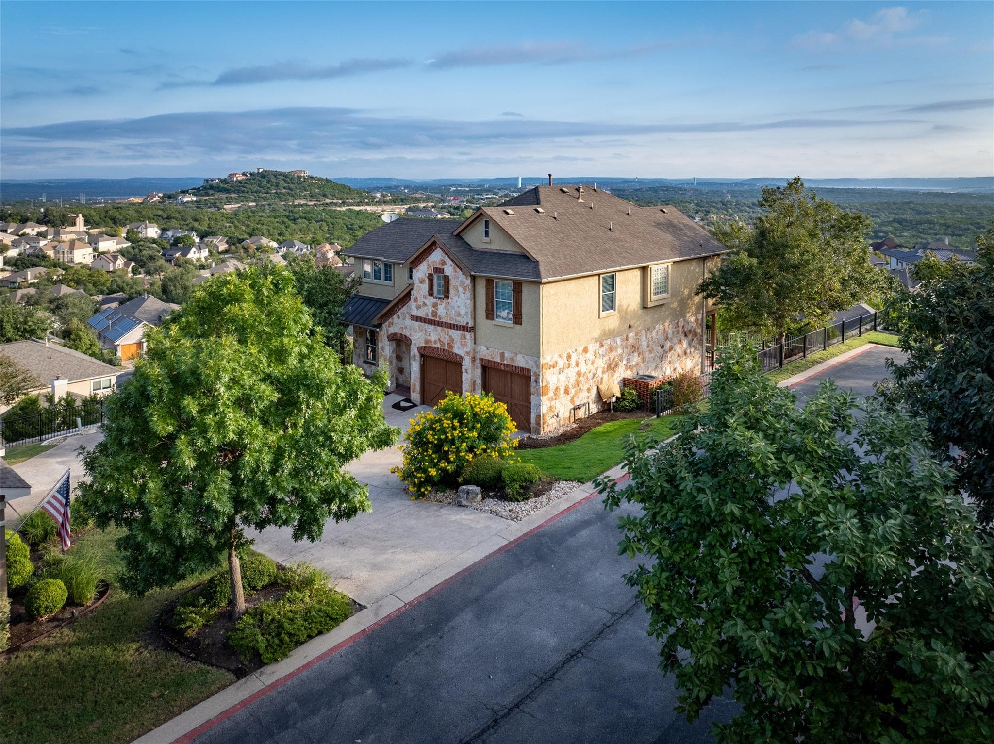 16  Mountain Terrace Cv