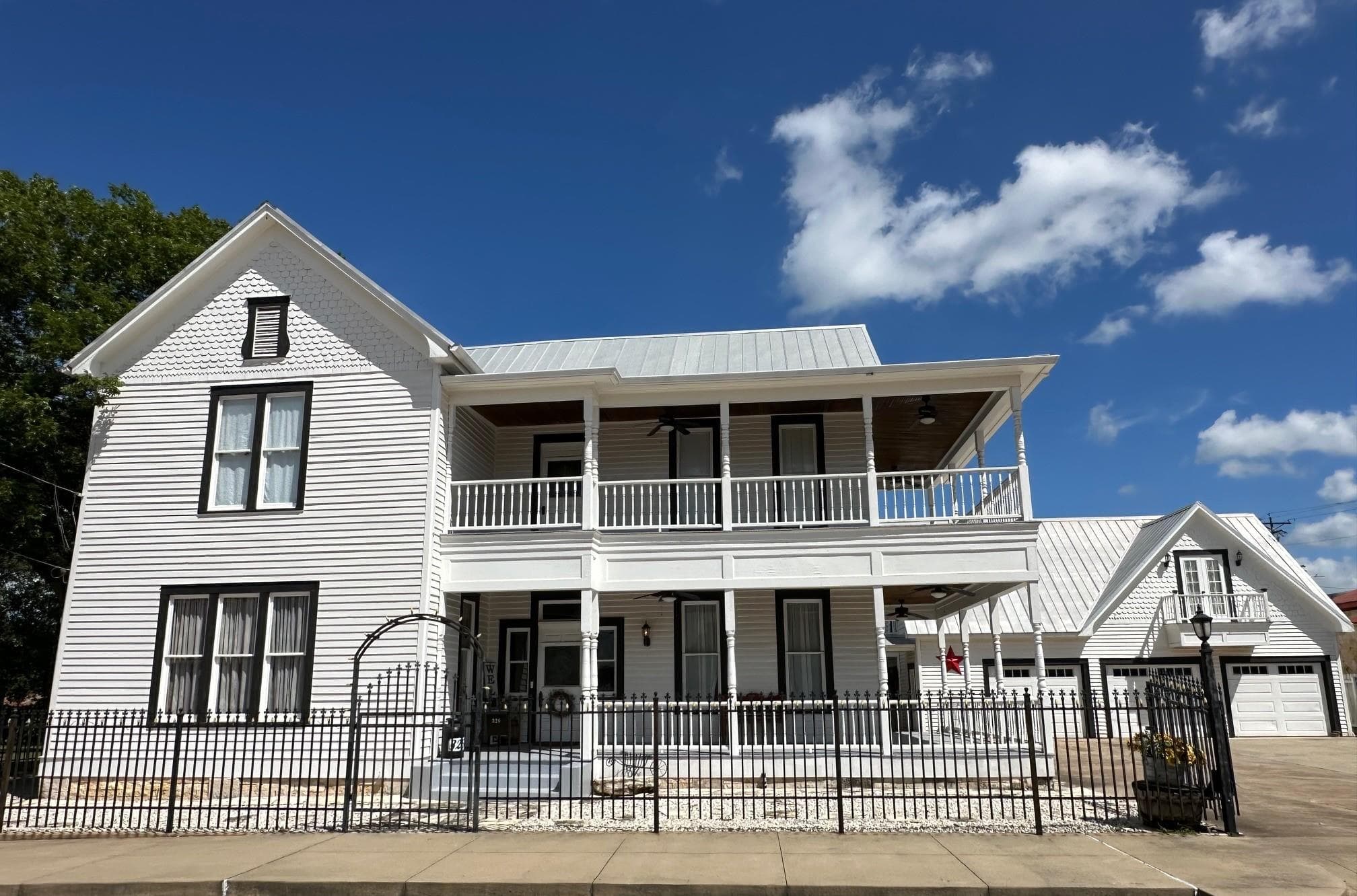 326 W Colorado St
