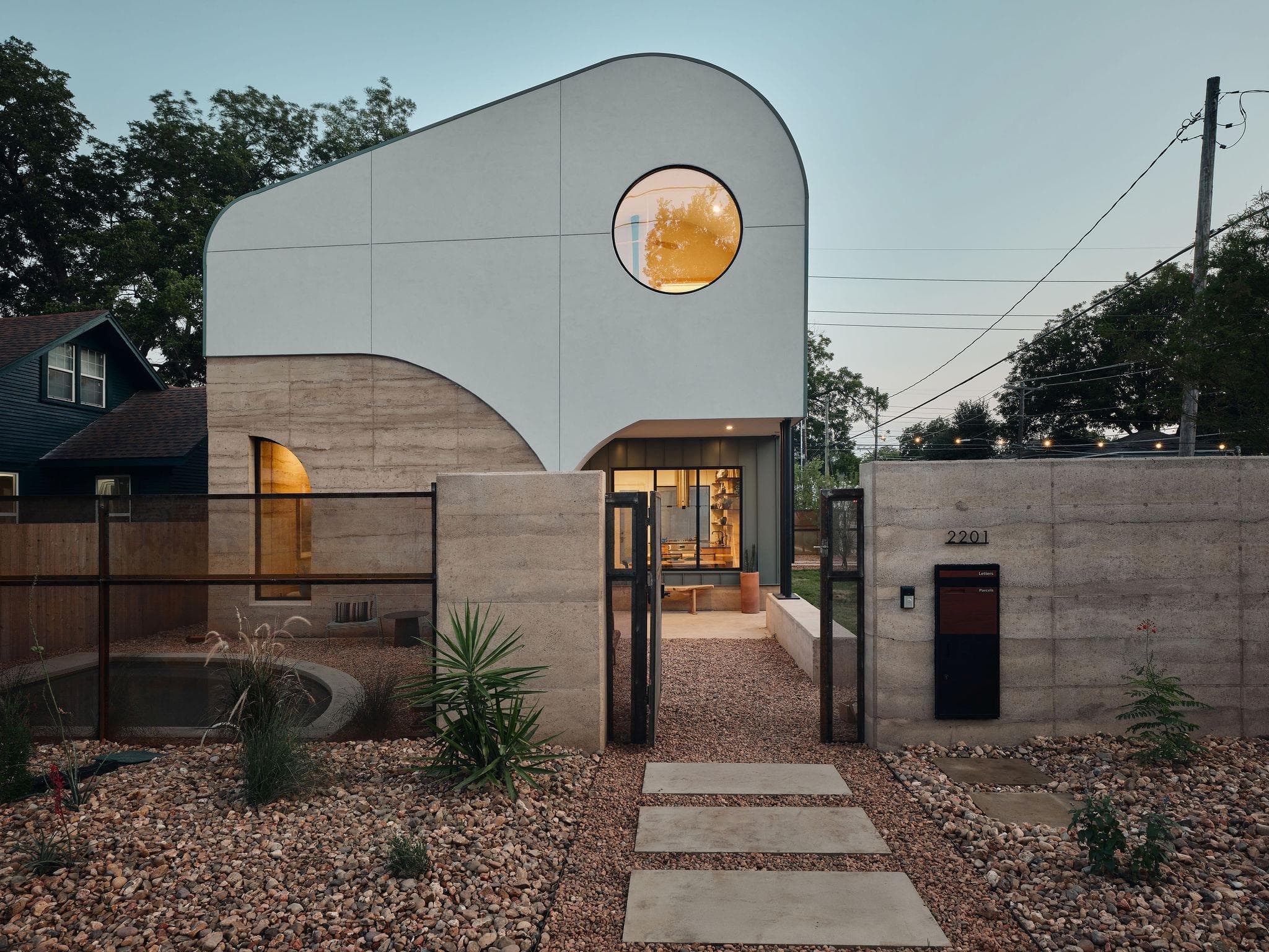 2201  Garden St None