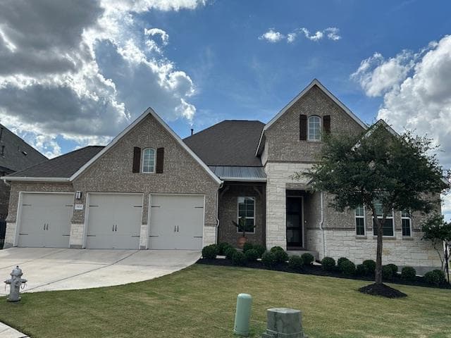 900  Elenora Dr