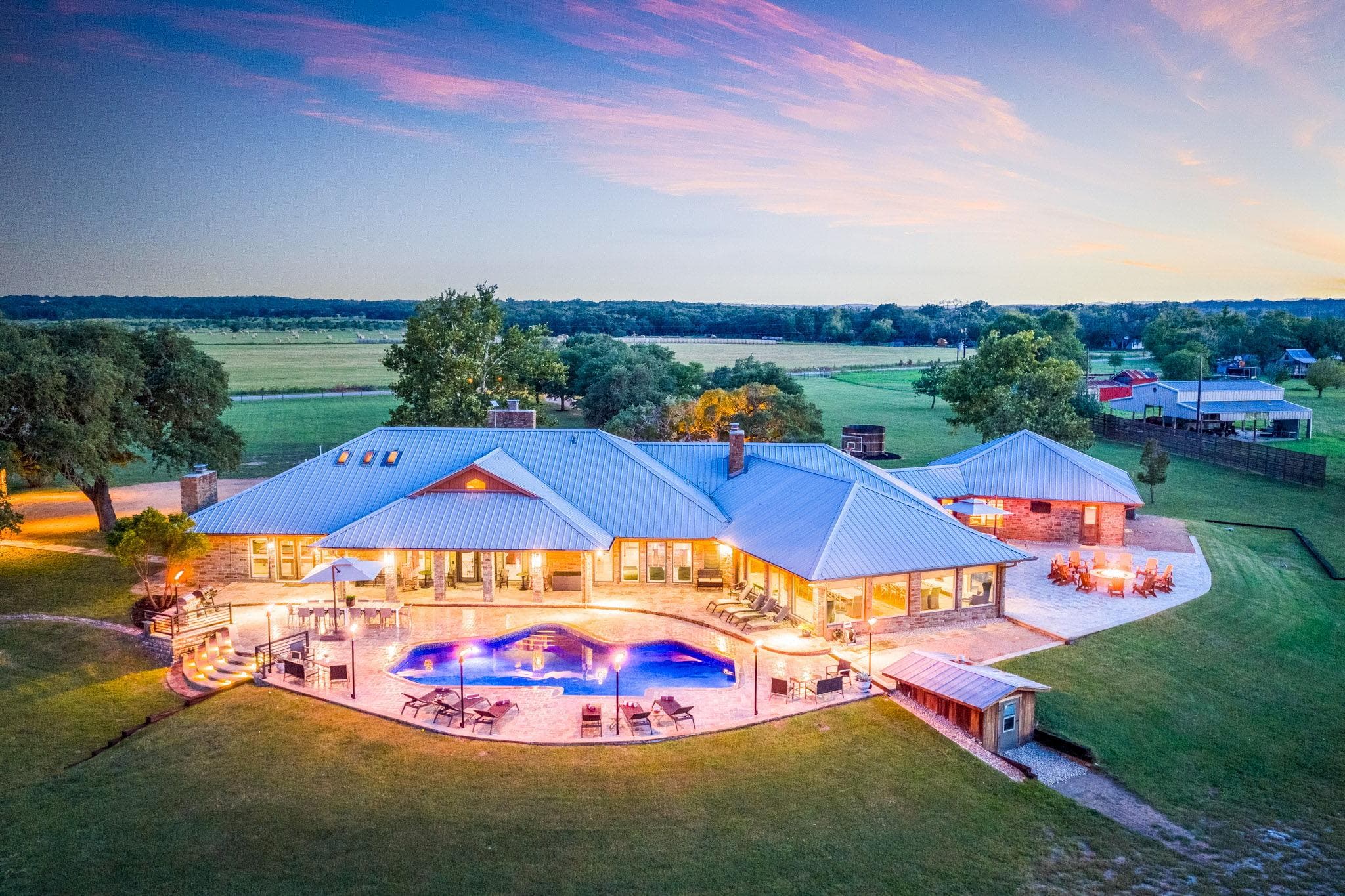 871  Chimney Valley Rd