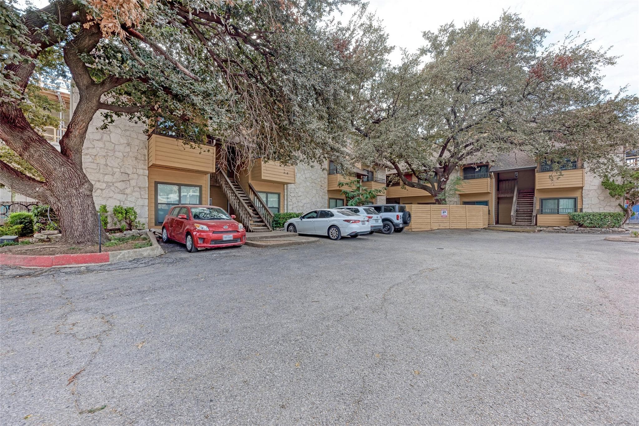 2714 Nueces St #108