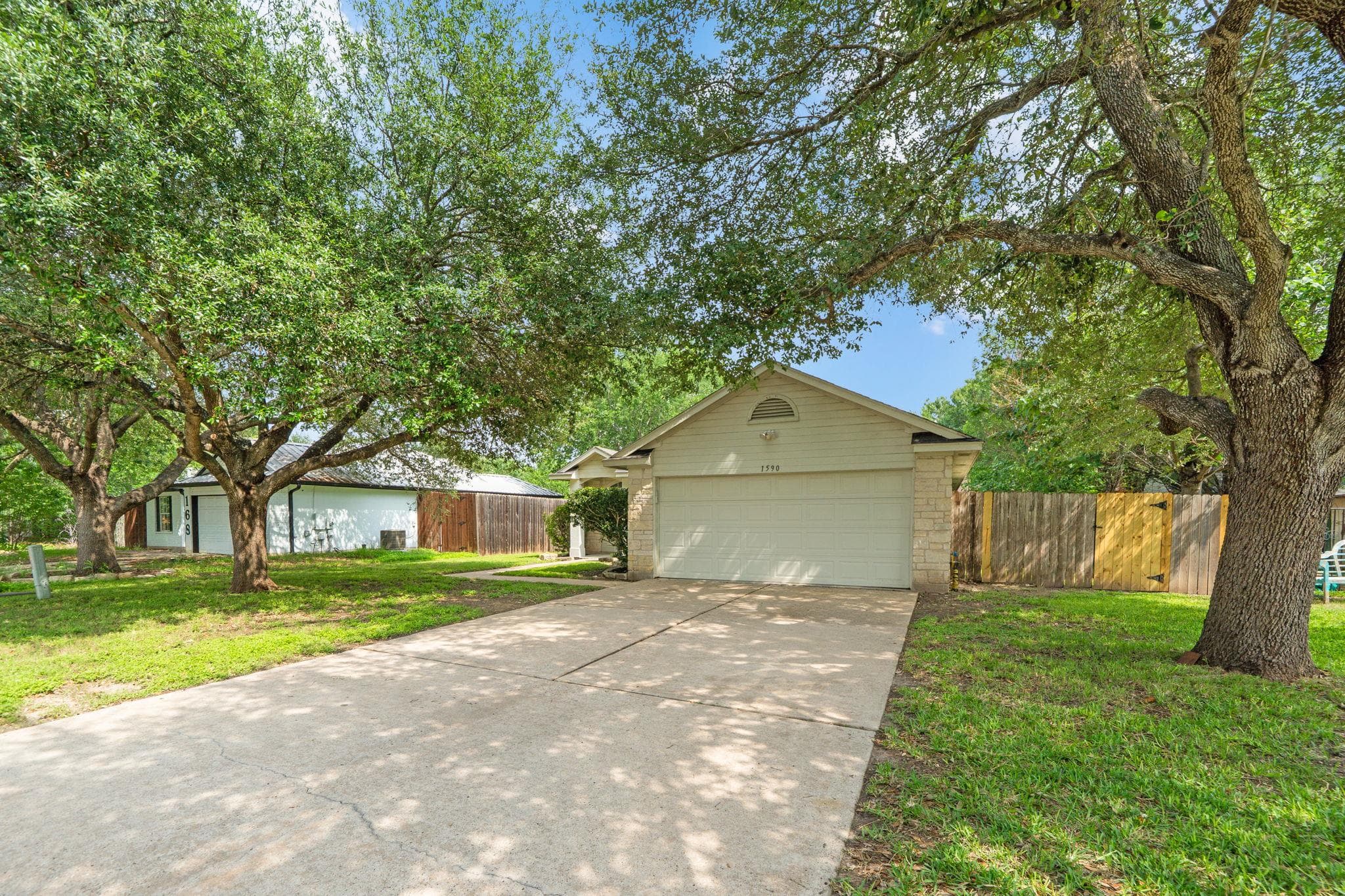 1590  Brandi Cir