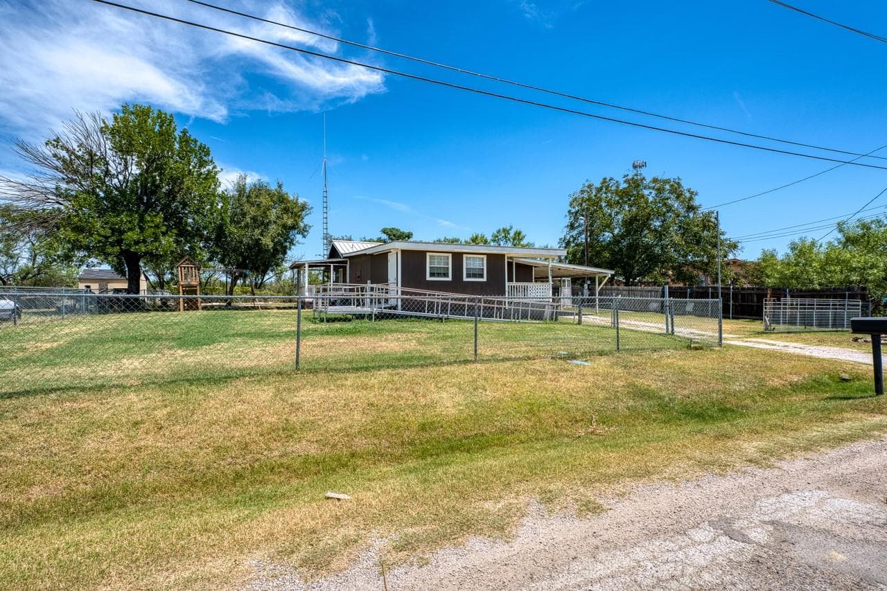 225 E Greencastle None