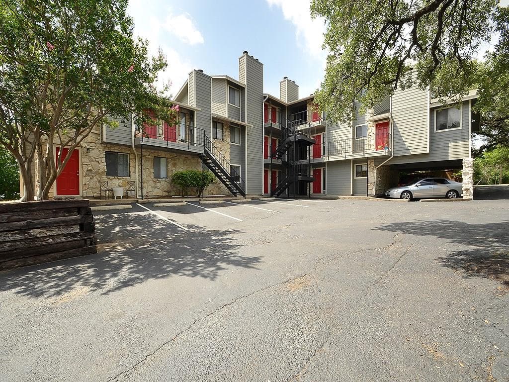 9079  Jollyville Rd  #303