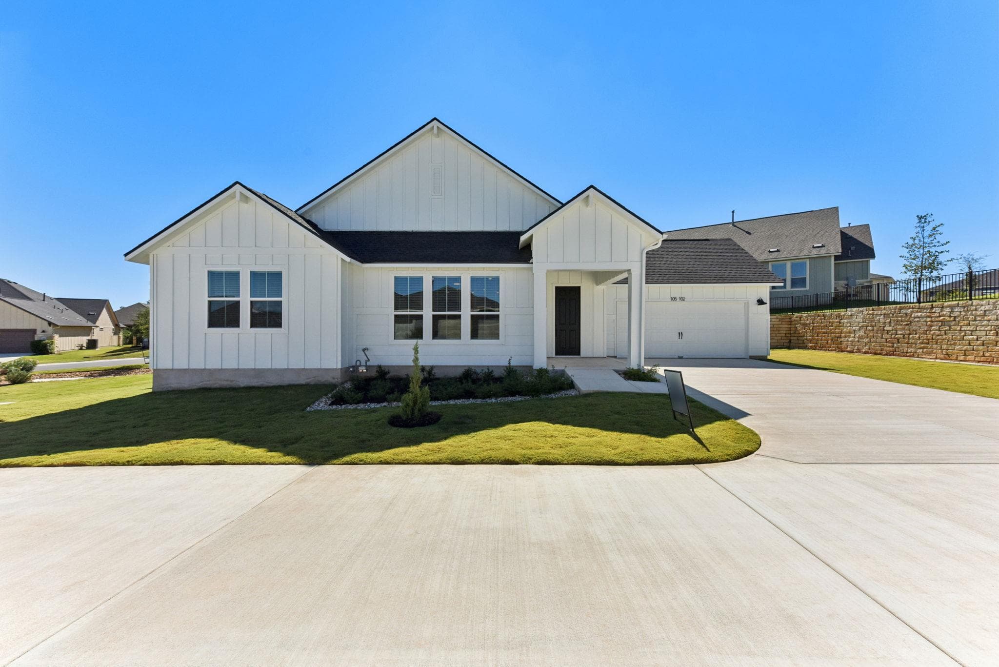 105  Antoinette Way  #102