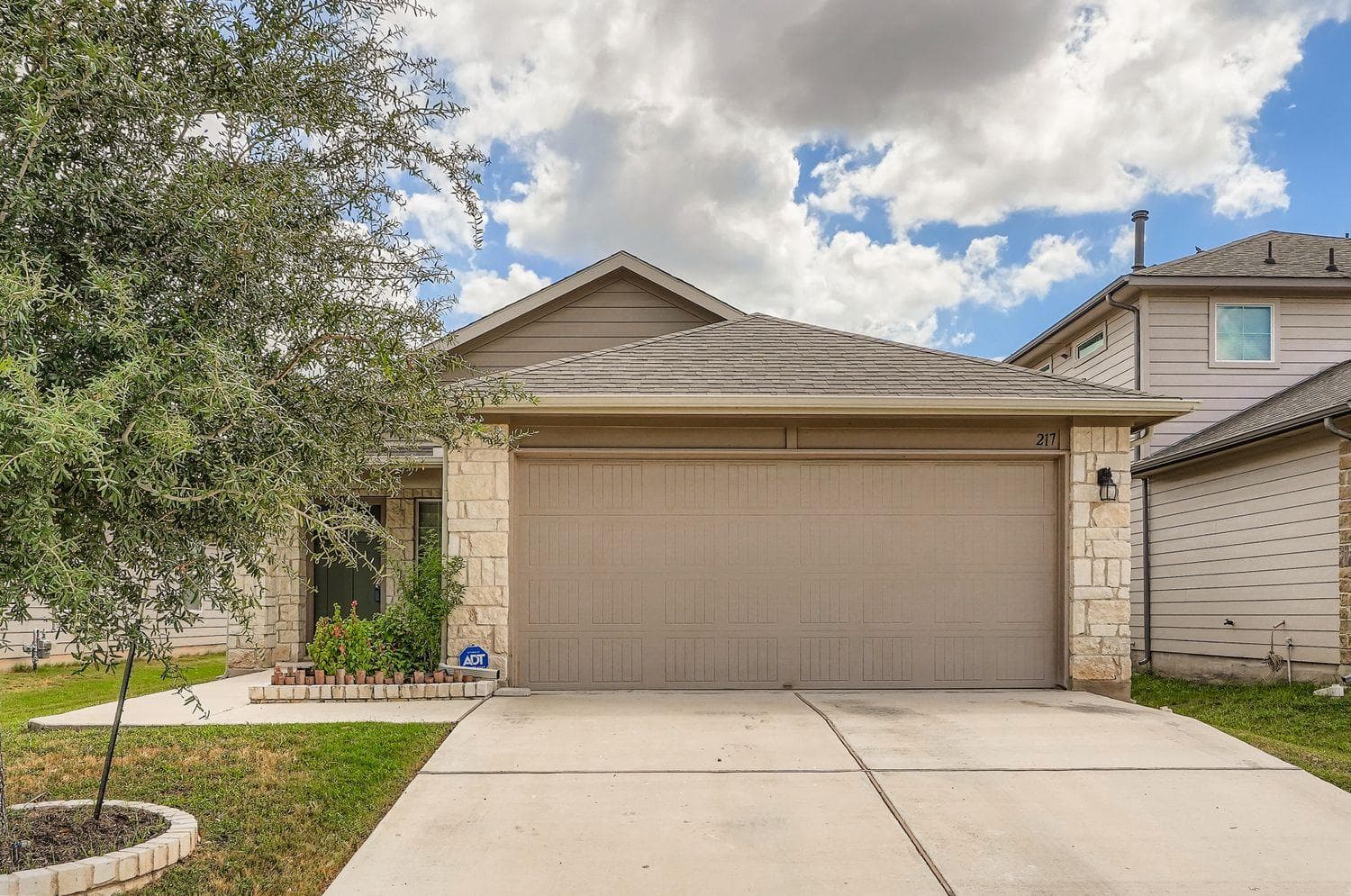 217  Baron Creek Trl