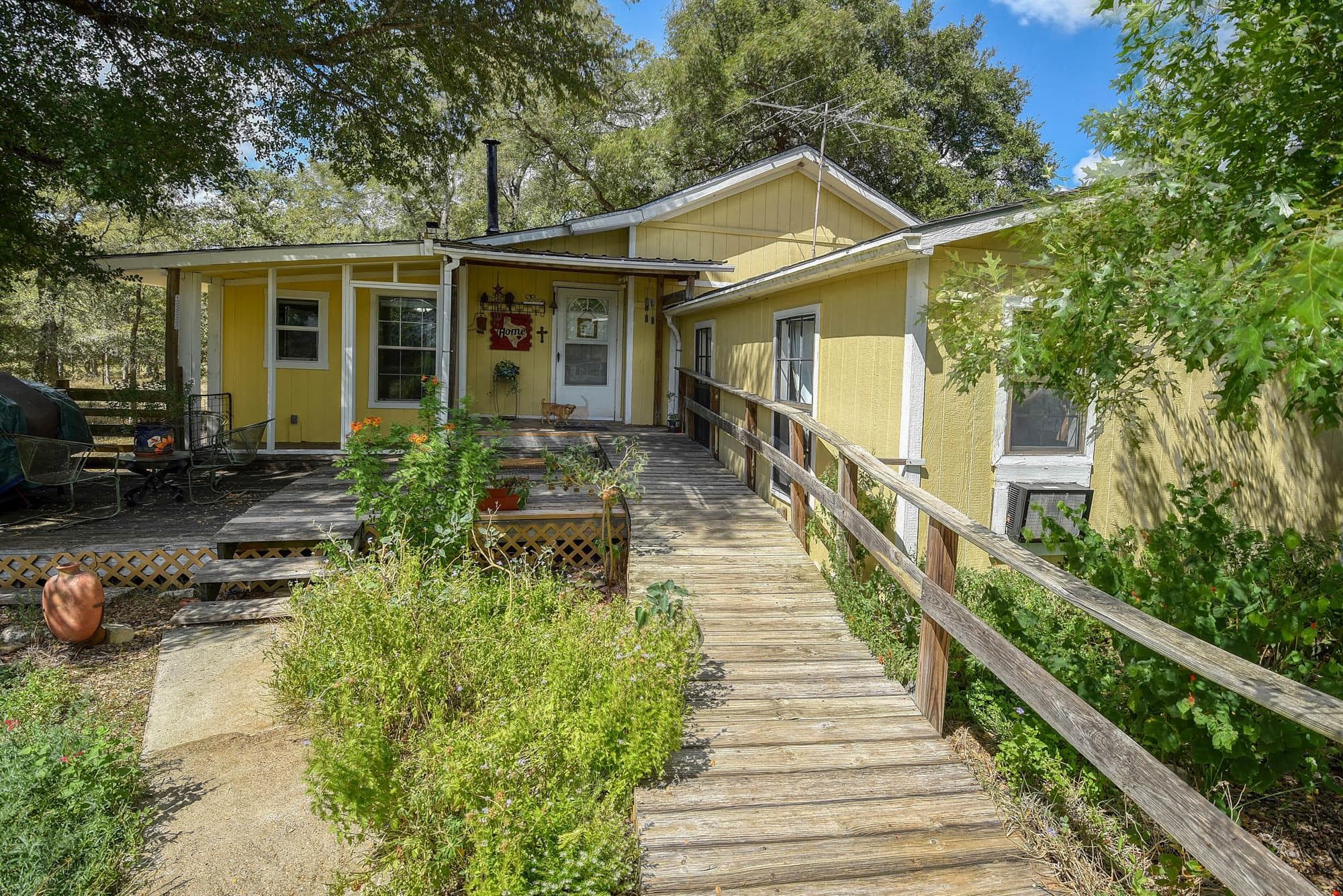 1114  Spotted Horse Trl