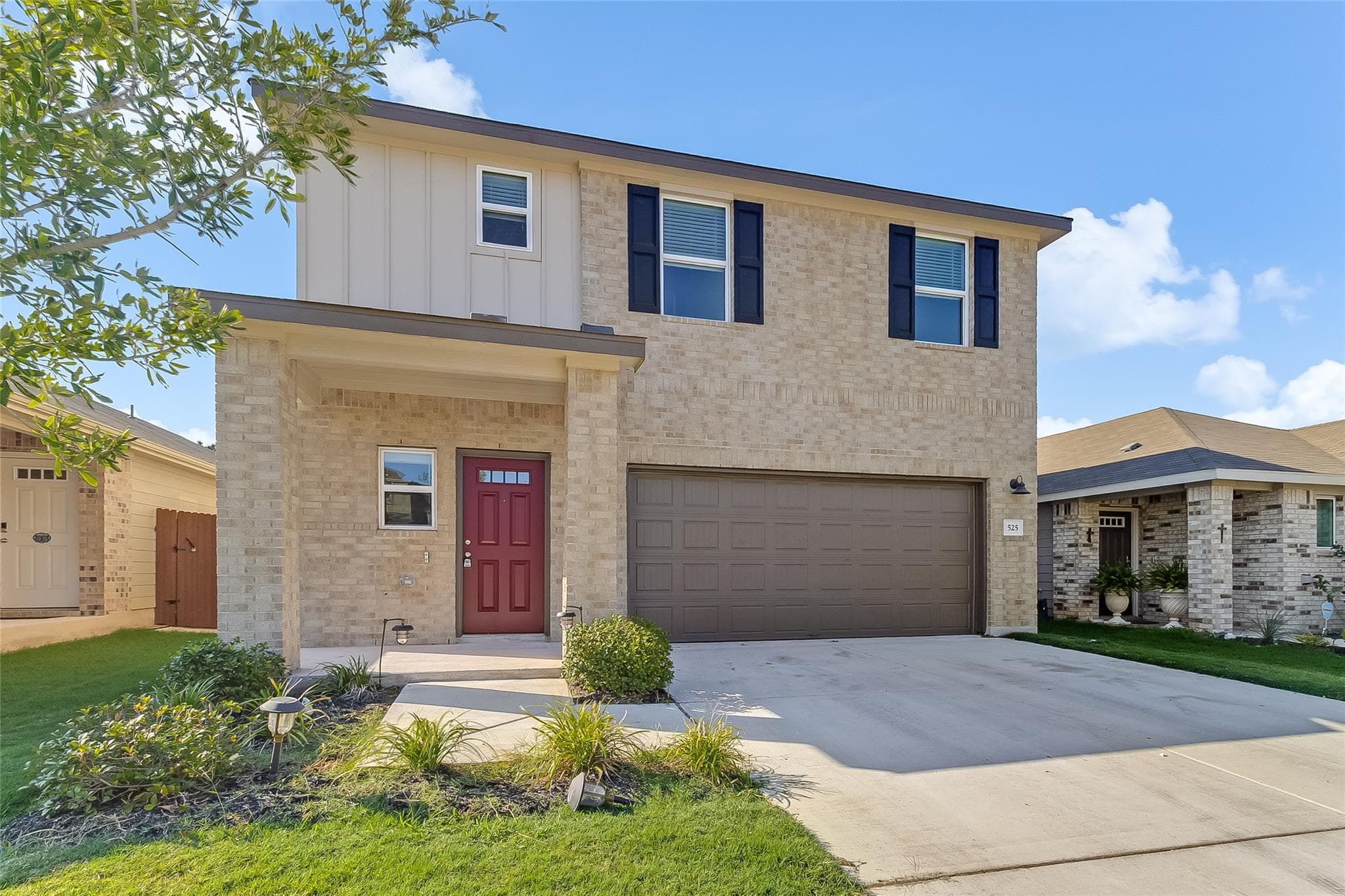 525  Longmount Cv