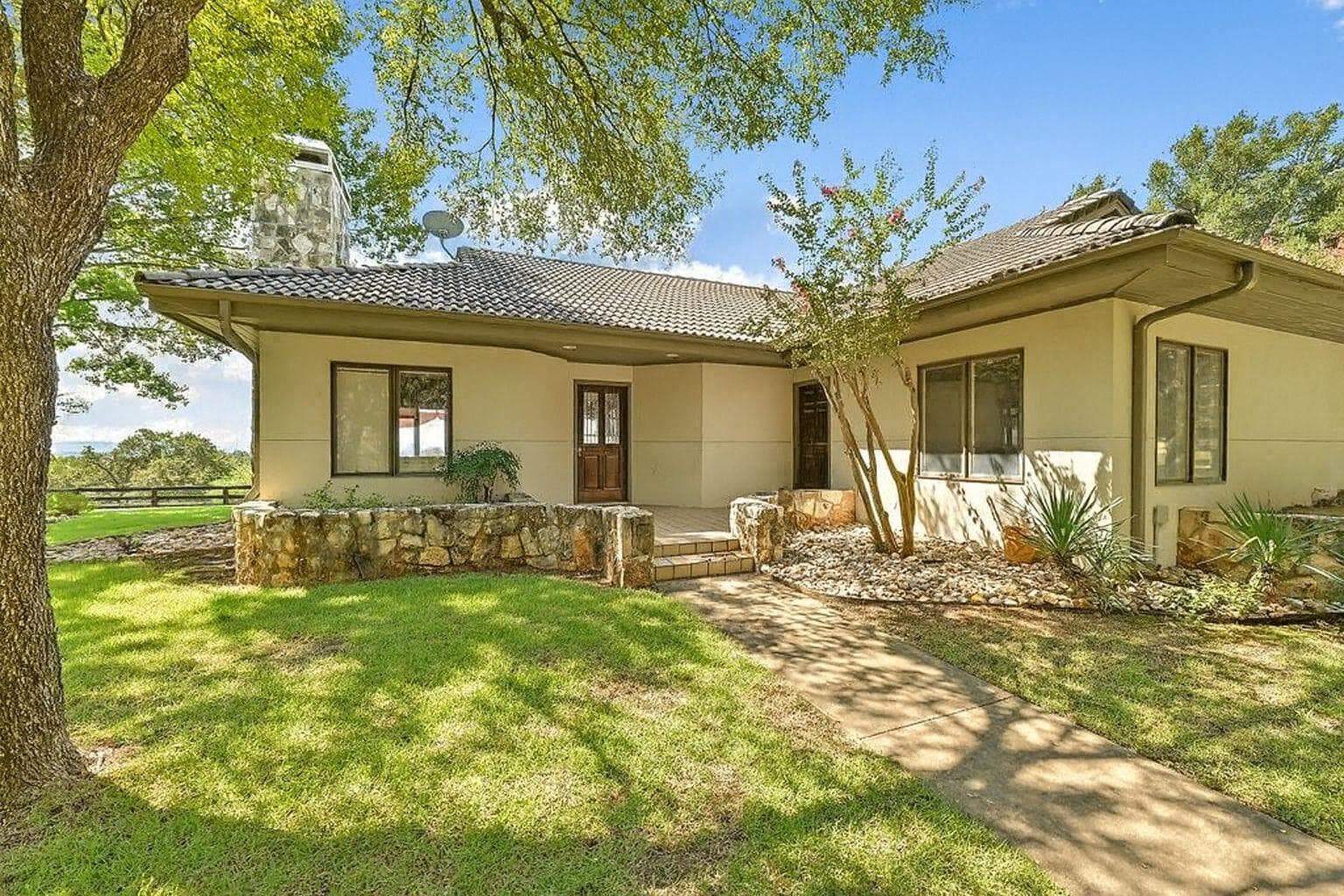 1607  Clubhouse Hill Dr