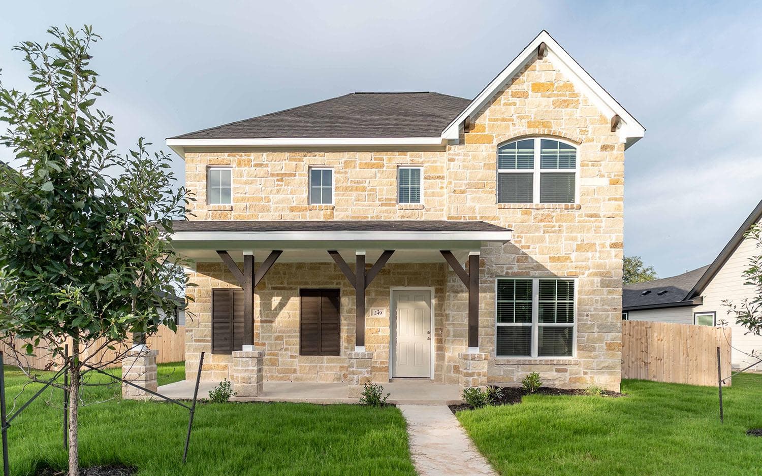 249  Villars Dr