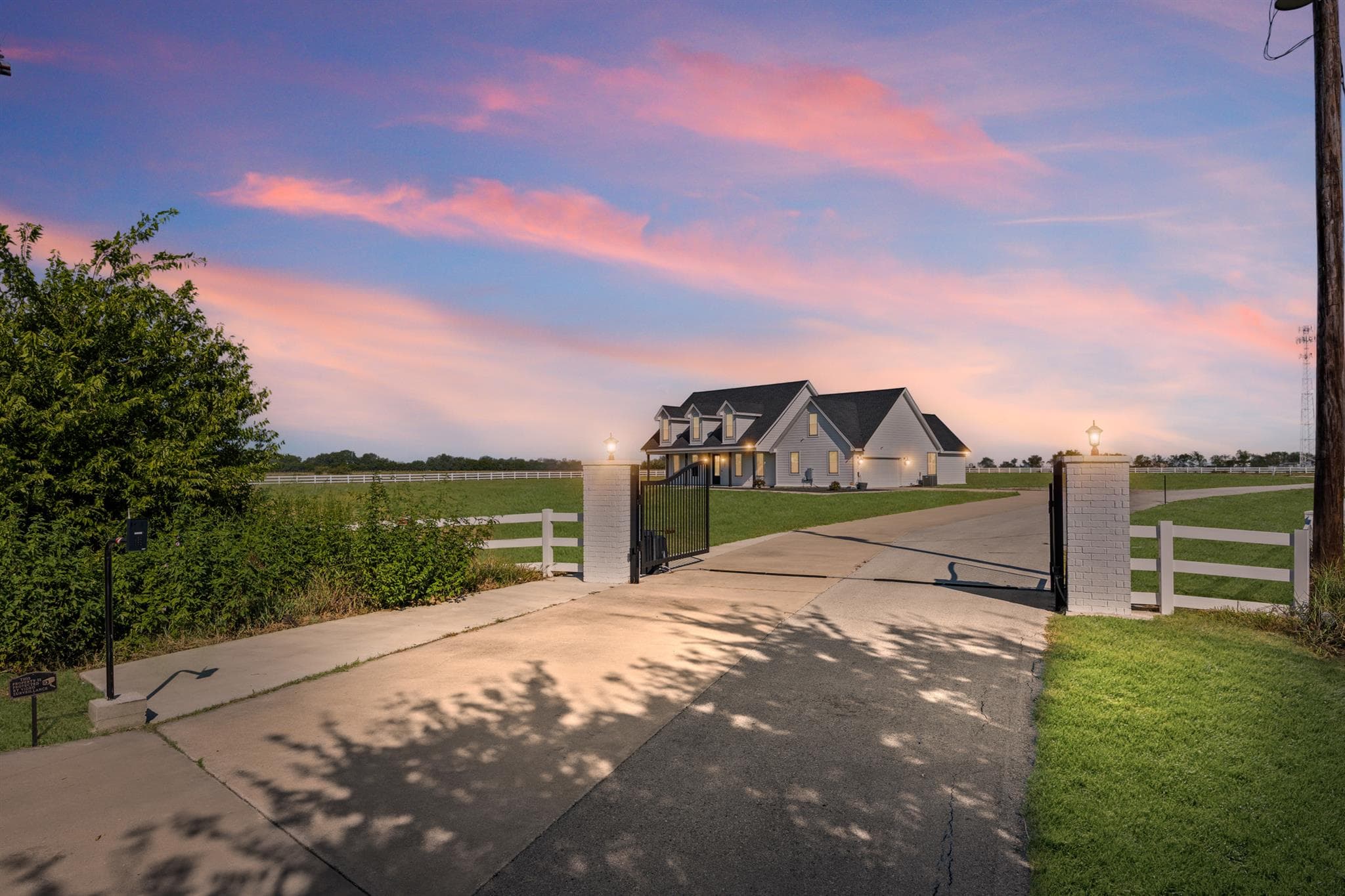 821  Silent Valley Rd