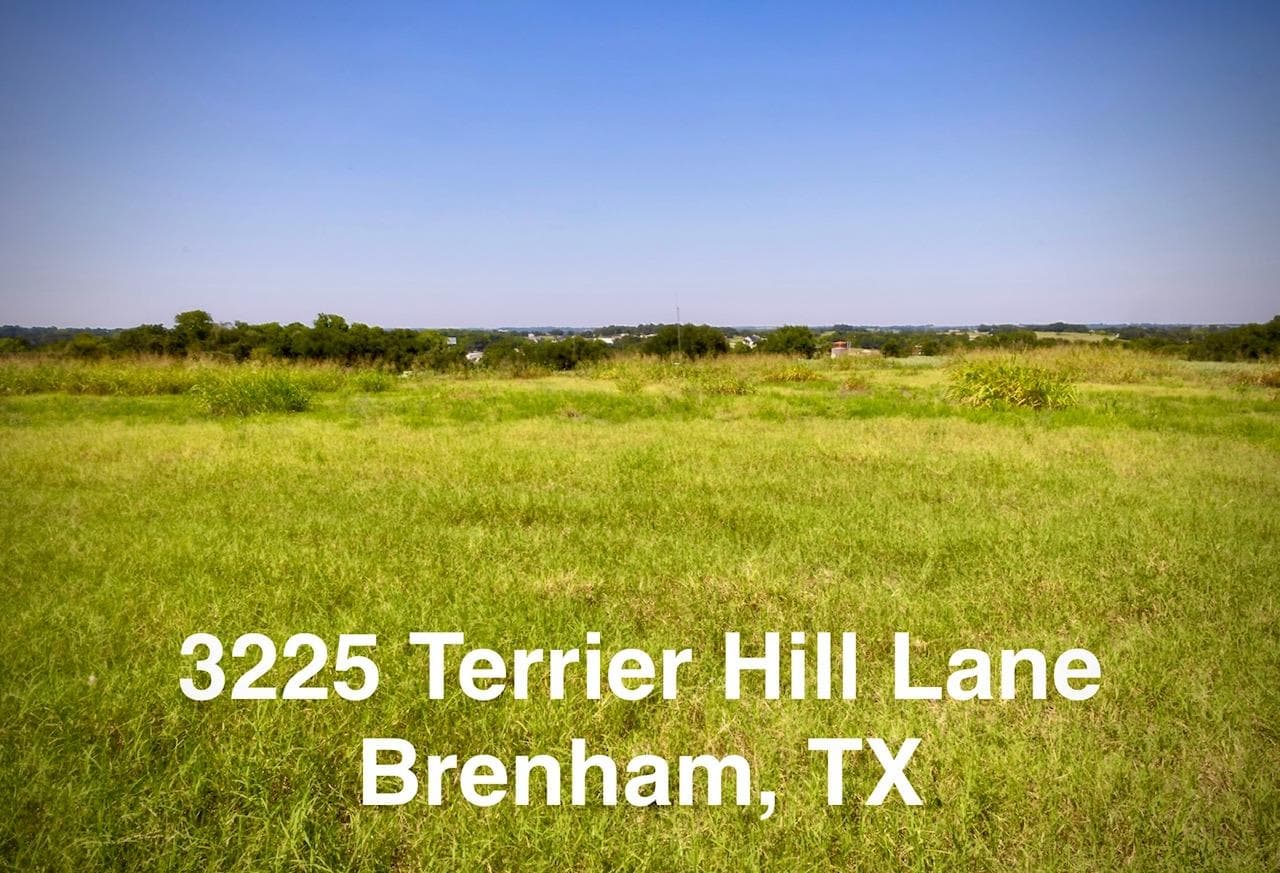 3225 Terrier Hill Ln