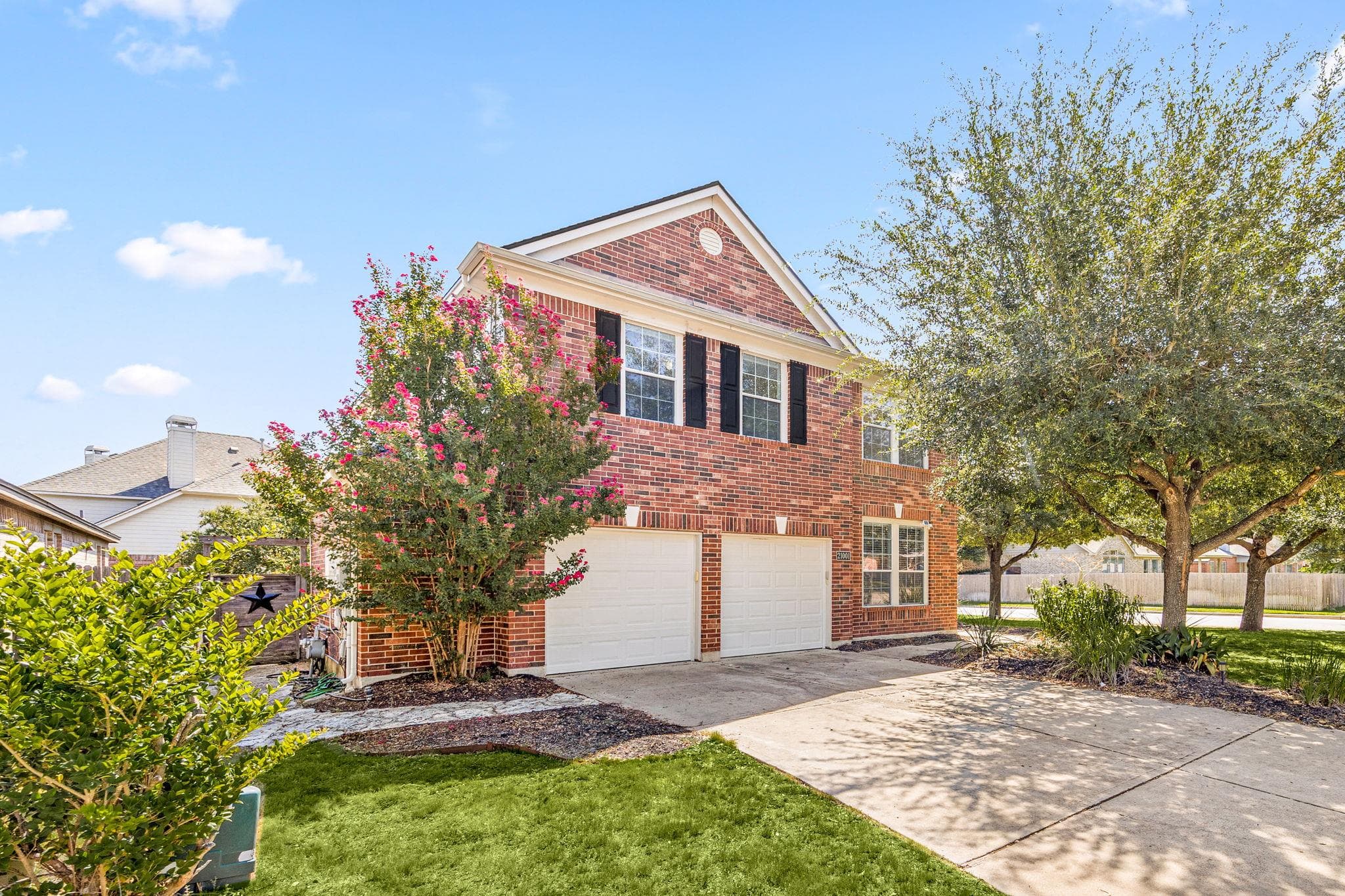 21001  Haddington Cv