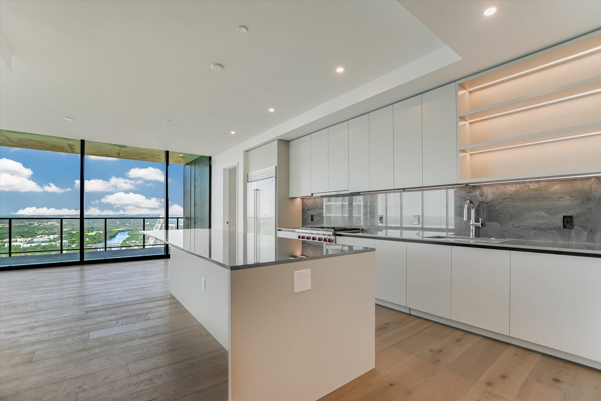 610  Davis St  #4903