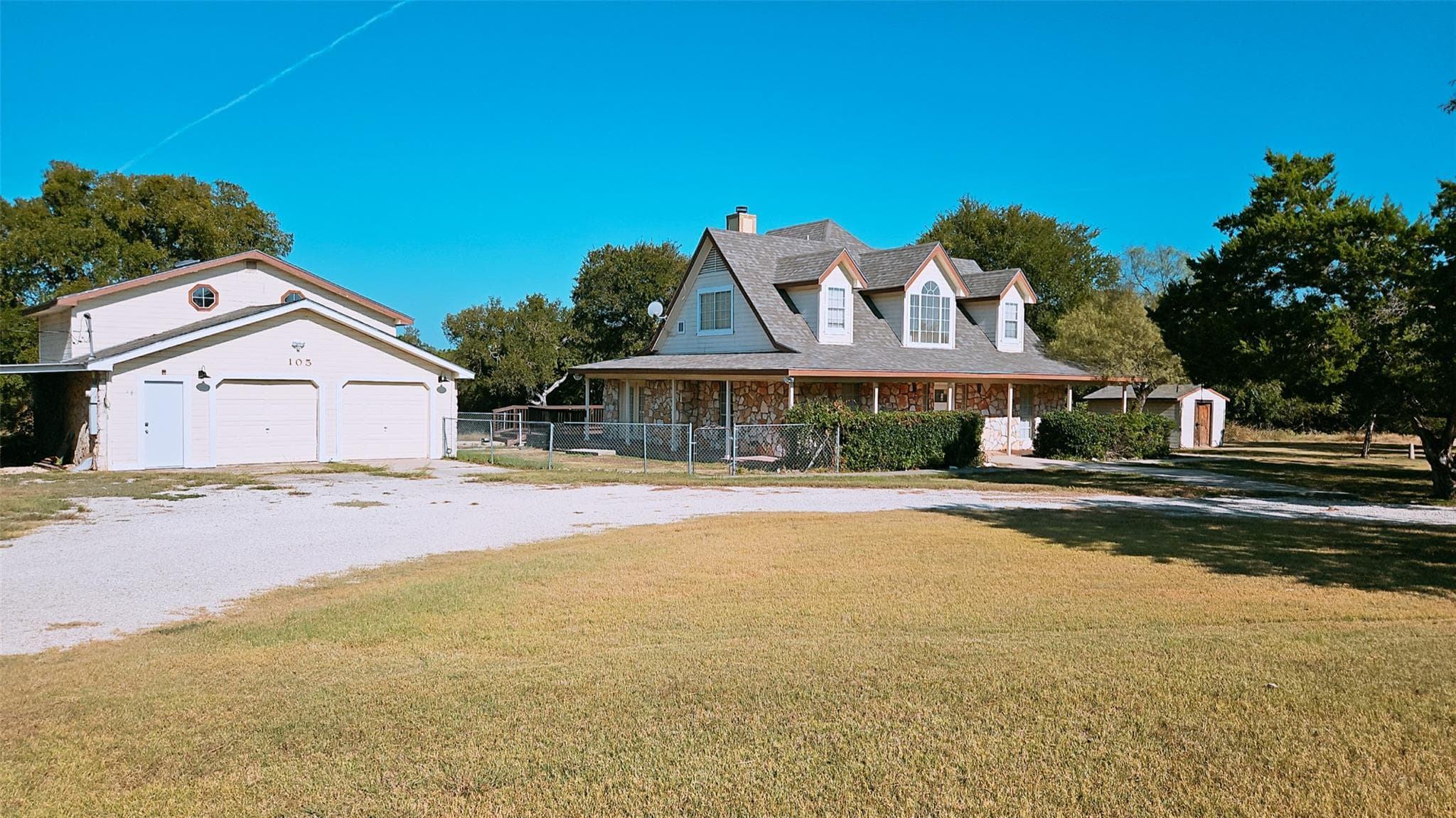 105  Meadow Dr